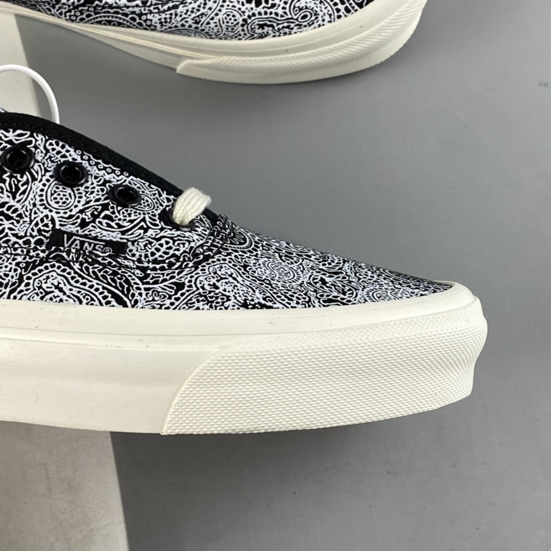 P150  Vans Authentic 范斯官方腰果花低帮休闲板鞋 VN0A54F29GK