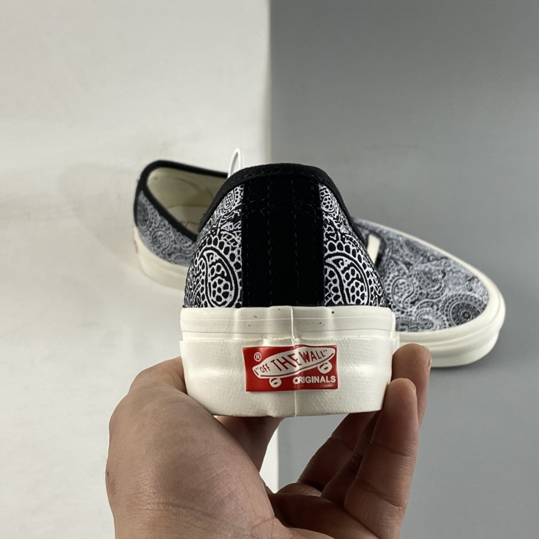 P150  Vans Authentic 范斯官方腰果花低帮休闲板鞋 VN0A54F29GK