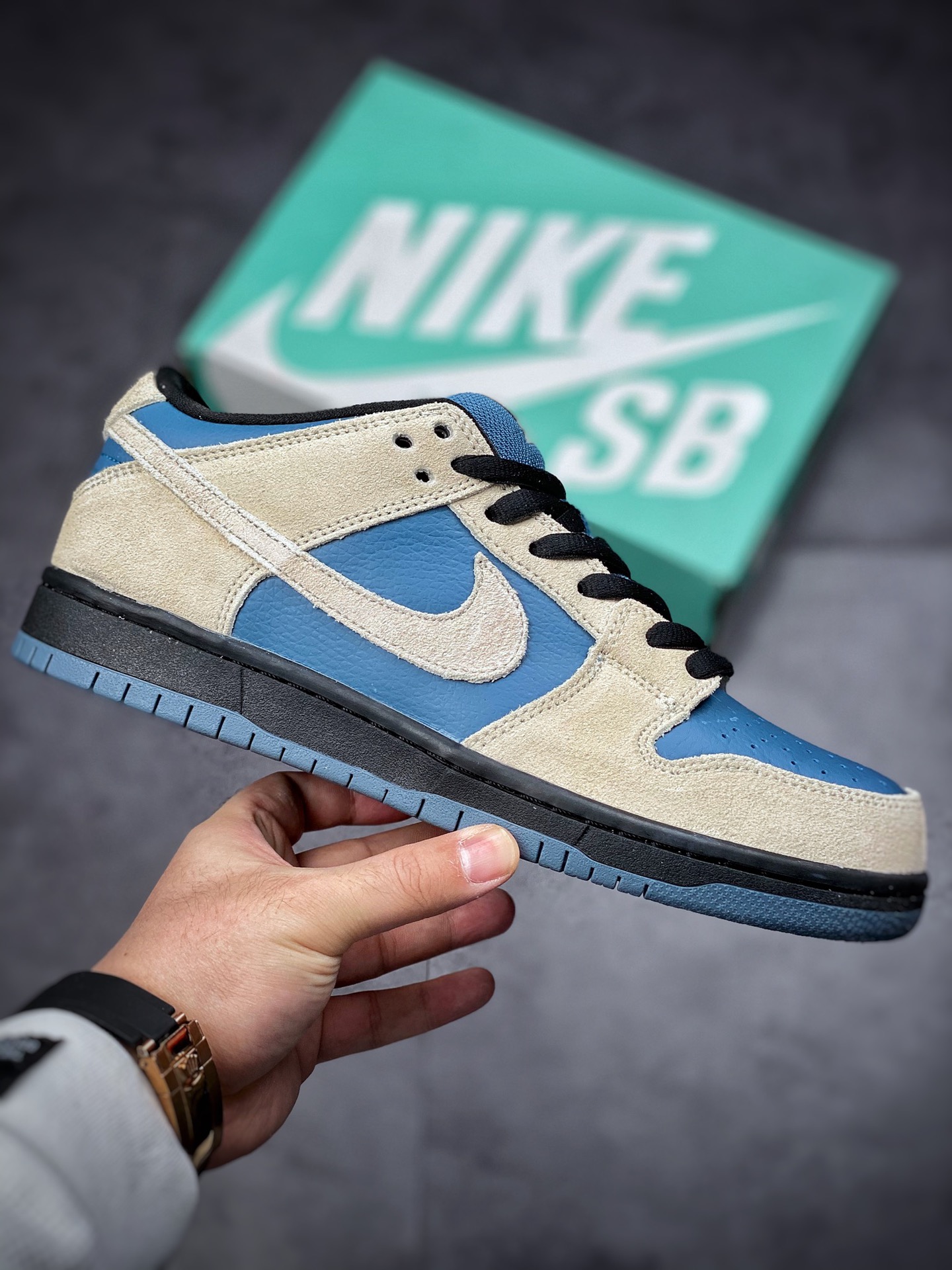 260  Nike SB Dunk Low Pro 灰蓝 经典配色滑板板鞋 BQ6817-200