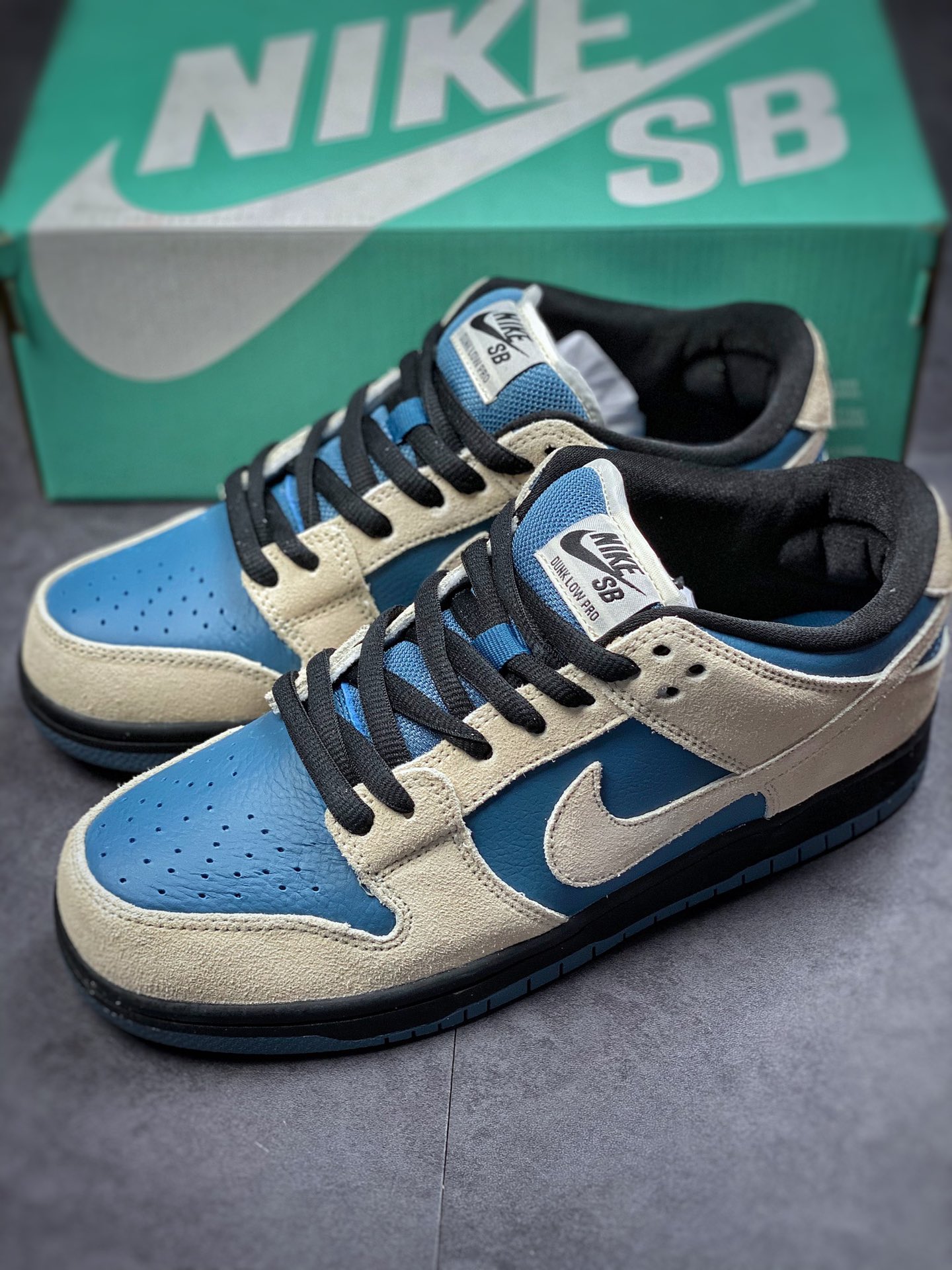 260  Nike SB Dunk Low Pro 灰蓝 经典配色滑板板鞋 BQ6817-200