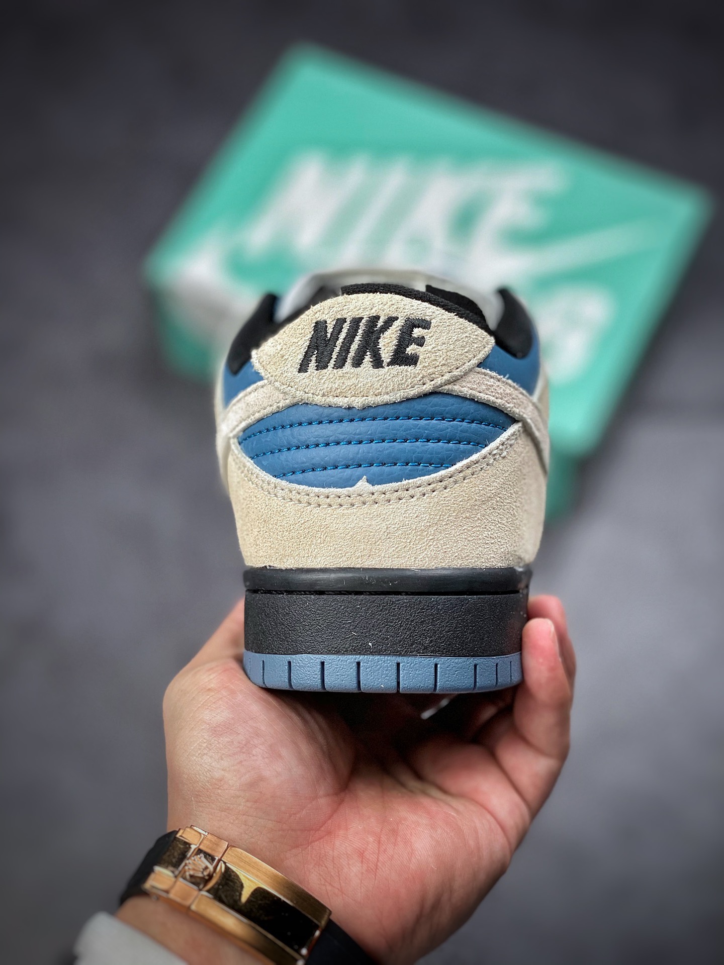 260  Nike SB Dunk Low Pro 灰蓝 经典配色滑板板鞋 BQ6817-200