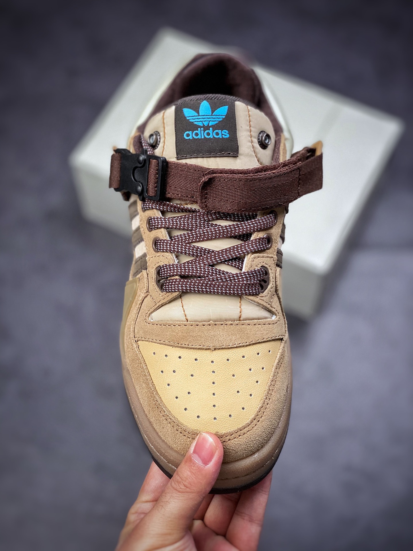 220  Bad Bunny x Adidas Forum Buckle Low”Pink Easter Egg”罗马系列机能GW0264