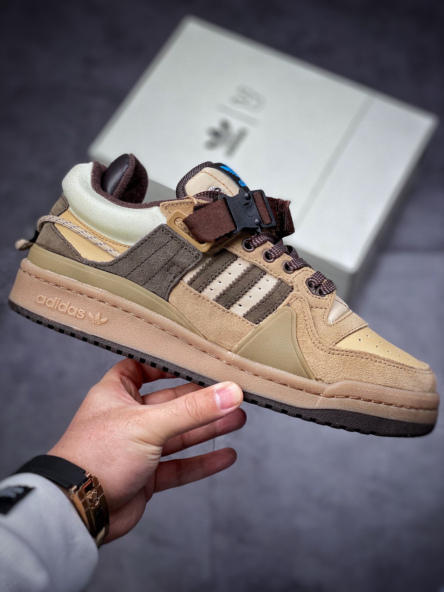 220  Bad Bunny x Adidas Forum Buckle Low”Pink Easter Egg”罗马系列机能GW0264