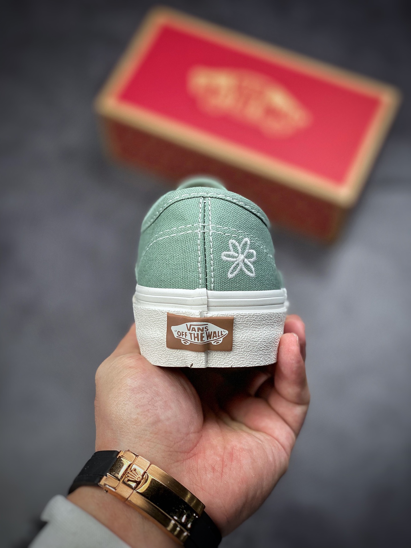 140  Vans Authentic 灰绿色趣味电绣低帮休闲硫化帆布鞋VN0A5KRDST