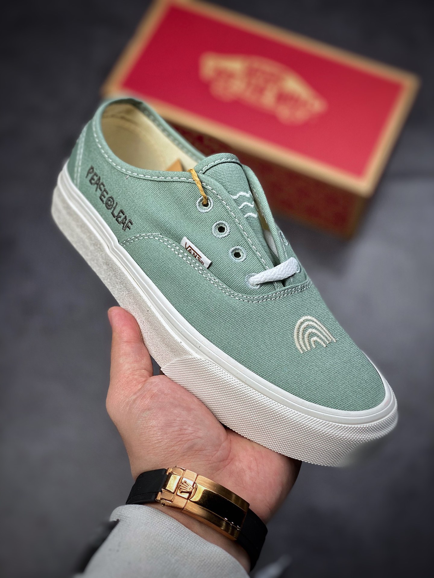 140  Vans Authentic 灰绿色趣味电绣低帮休闲硫化帆布鞋VN0A5KRDST