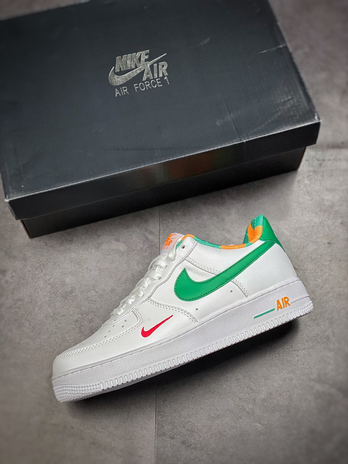 220  Nike Air Force 1 Low 07 白绿 双钩 刺绣DD8501-161