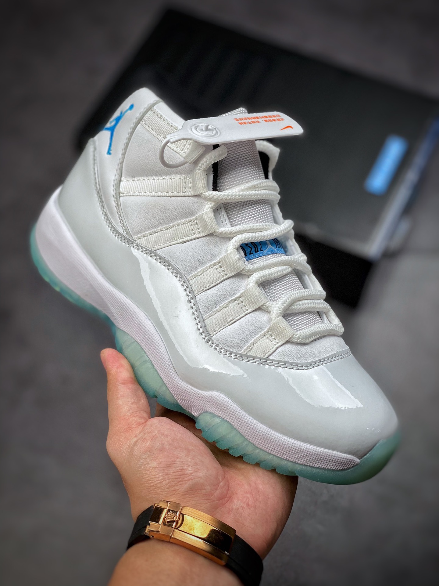 300  Air Jordan 11 Retro ”Legend Blue” 高帮 传奇蓝 378037-117