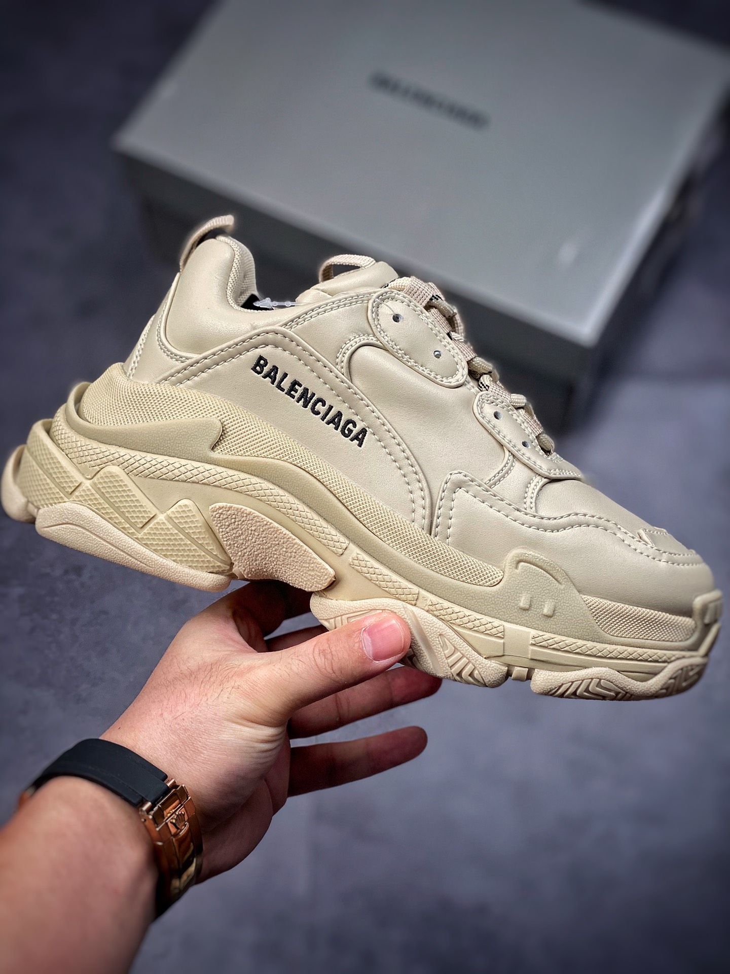 380  BALENCIAGA  Triple S 巴黎世家一代 卡其 做旧厚底老爹鞋 536737 W2FW1 4561