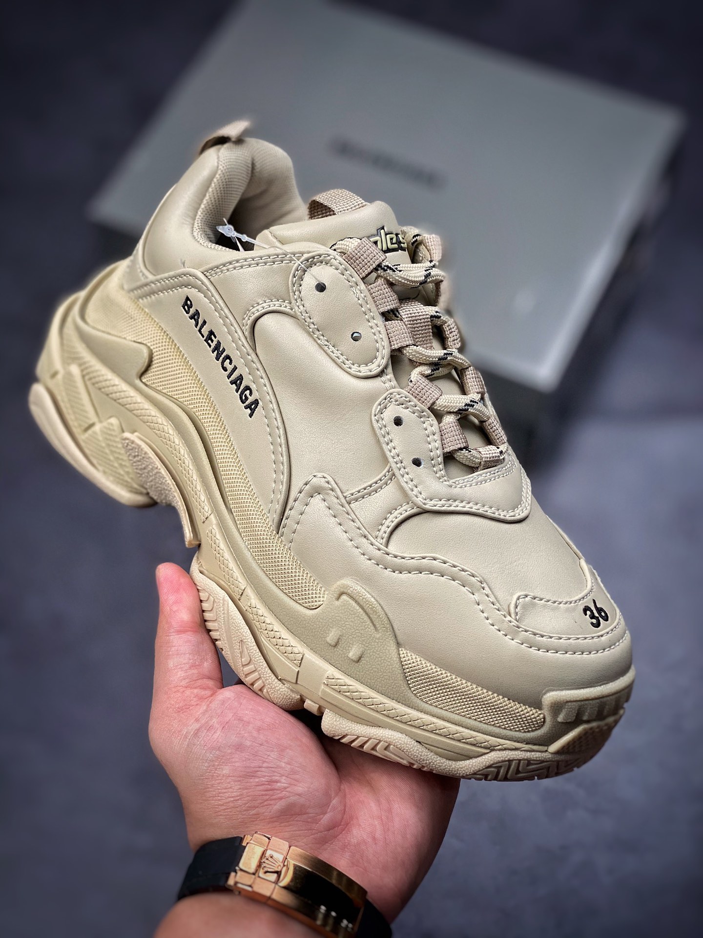 380  BALENCIAGA  Triple S 巴黎世家一代 卡其 做旧厚底老爹鞋 536737 W2FW1 4561