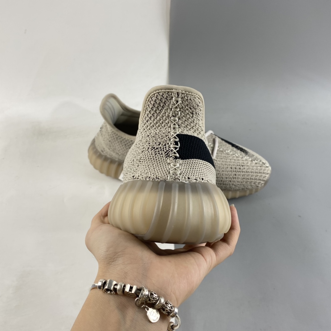 P200  Kanye West x Adidas  Yeezy Boost 350 V2 百搭轻便爆米花中底休闲运动慢跑鞋 HP7870