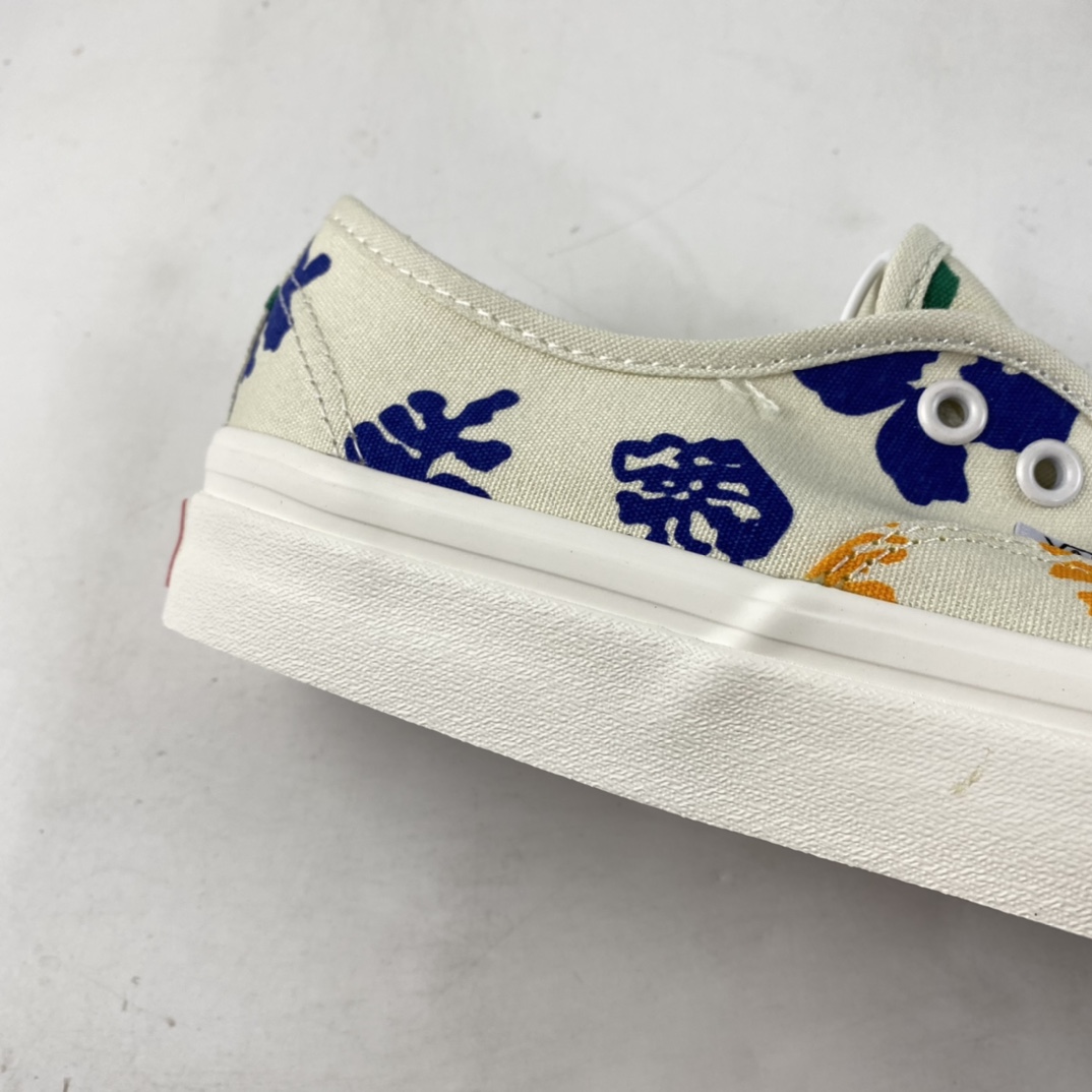 P140  Vans Authentic 范斯2022年新款时尚花卉情侣低帮休闲板鞋 VN0A4BV92BL