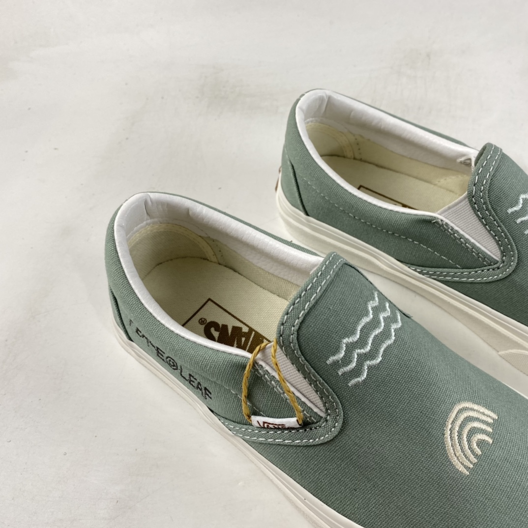 P140  Vans Slip-On 范斯官方 灰绿色趣味图案懒人套休闲板鞋 VN0A5KRDAST