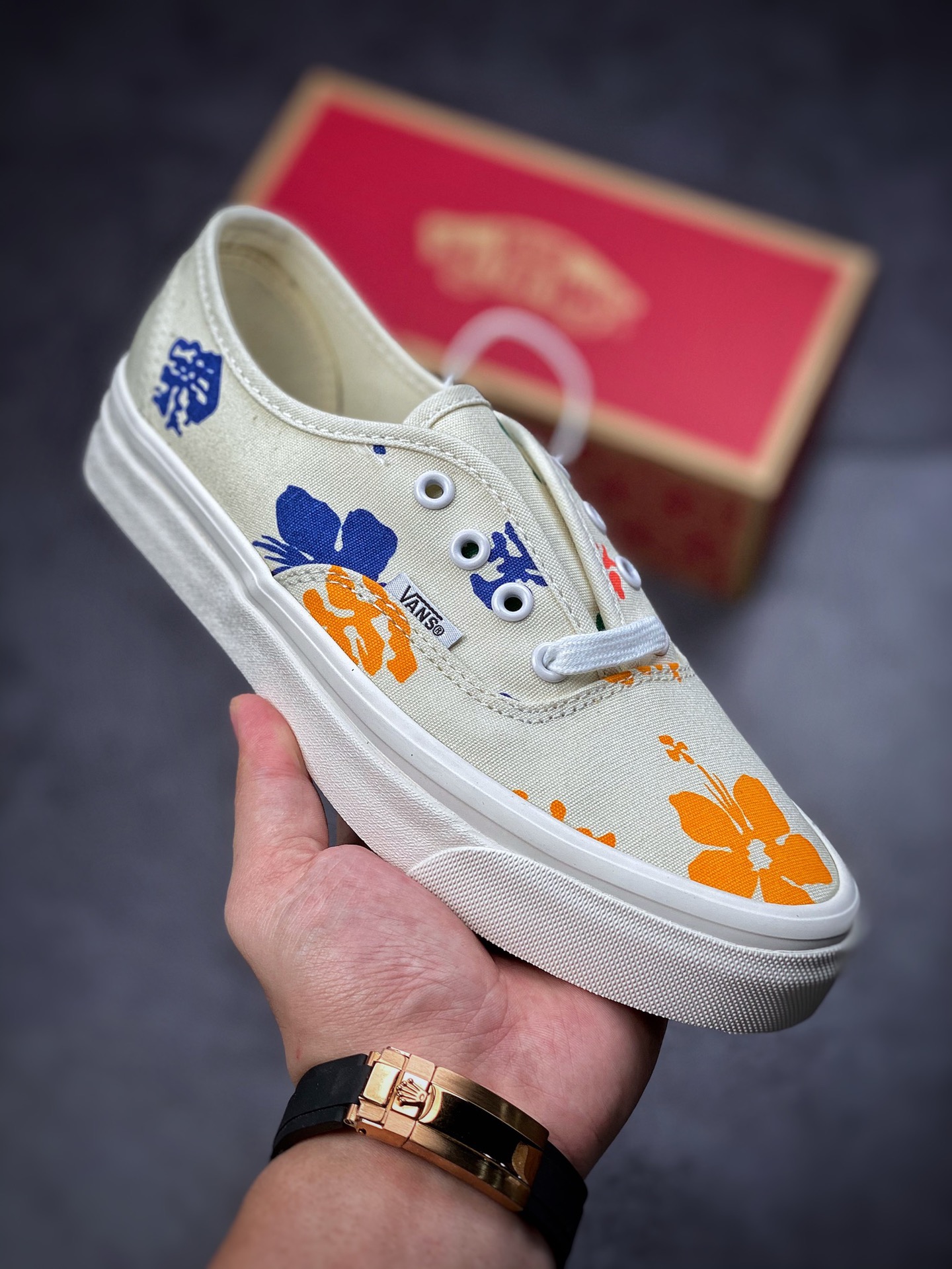 140  Vans Authentic 范斯2022年新款时尚彩色花卉印花情侣低帮休闲板鞋 VN0A4BV92BL