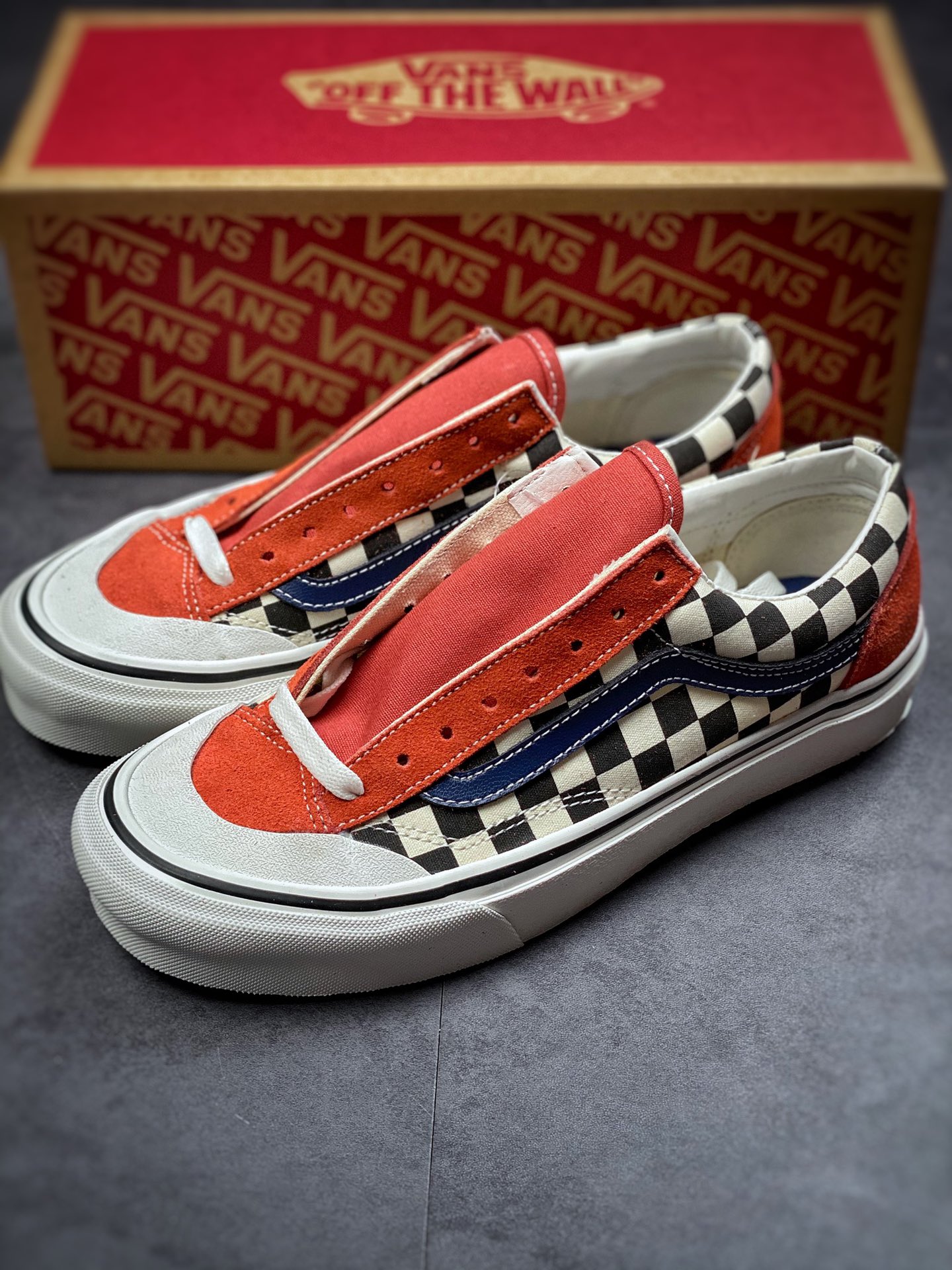 130  Vans Style 36 半月包头脏橘棋盘格板鞋