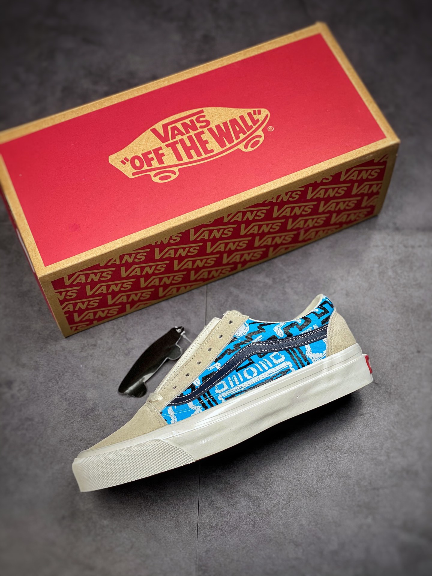 Vans Og Old Skool Lx Vans high-end branch theme American street graffiti suede low-top casual shoes VN0A4P3X92N