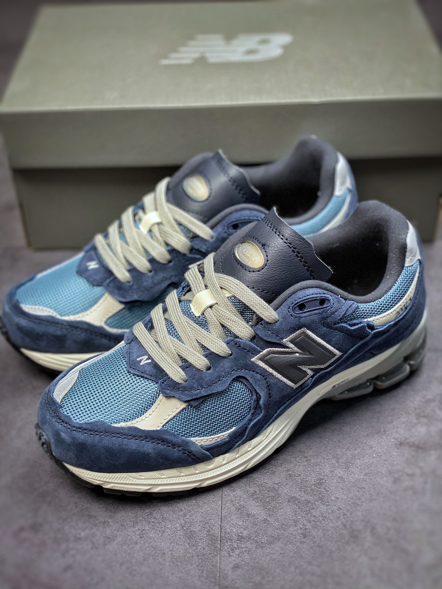 New Balance WL2002 New Balance Retro Casual Running Shoes M2002RDF