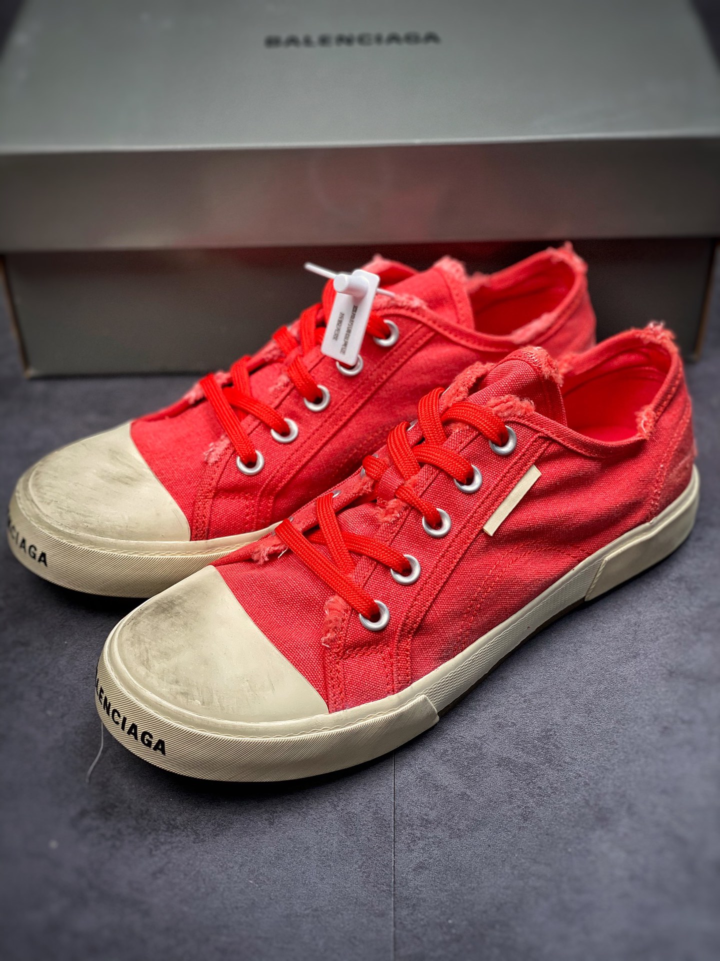 BALENCIAGA Balenciaga red canvas shoes 22 summer new products PARIS wear and old effect casual low-top canvas shoes