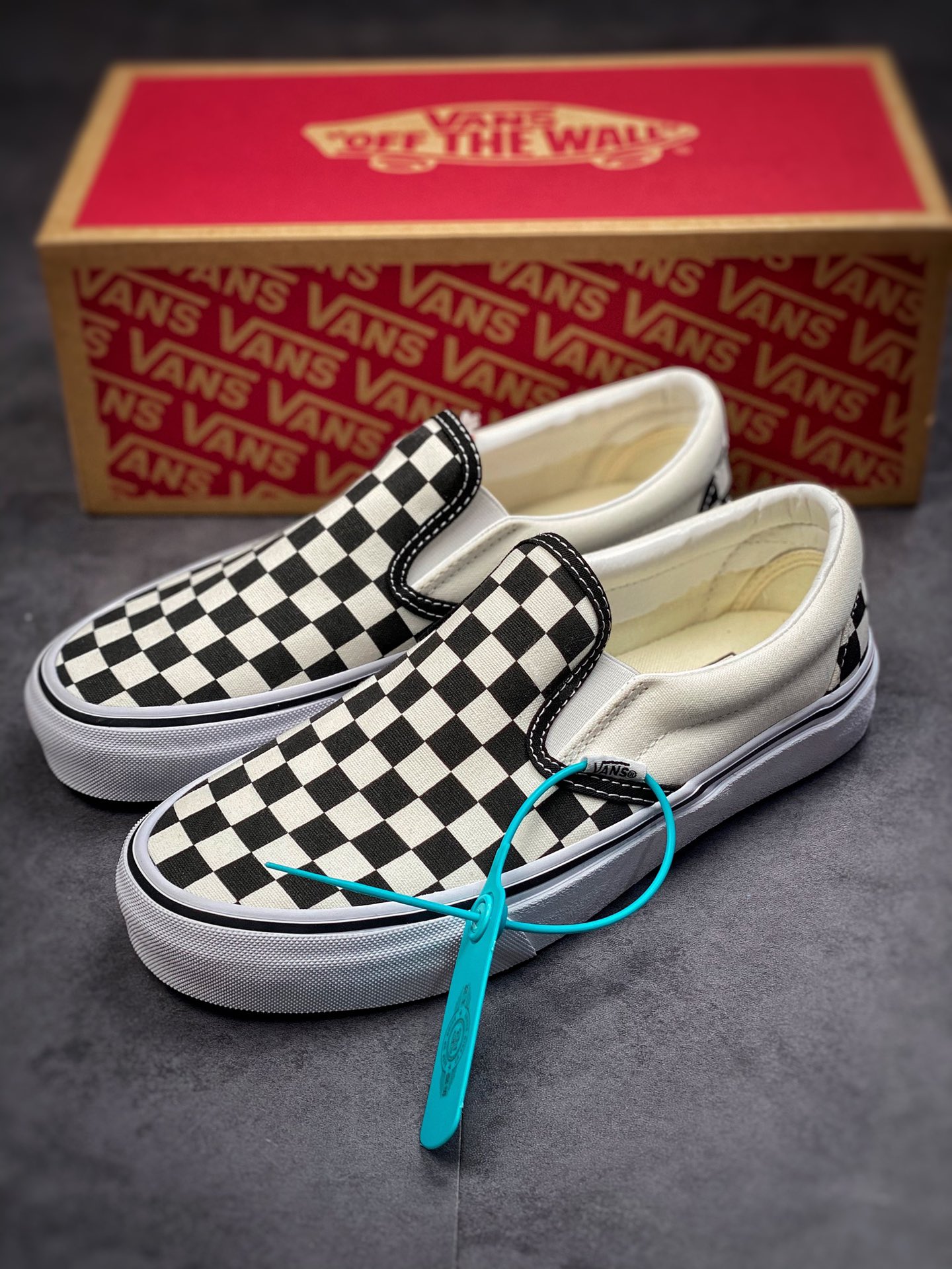 Vans Slip-On 2022 latest checkerboard slip-on sneakers