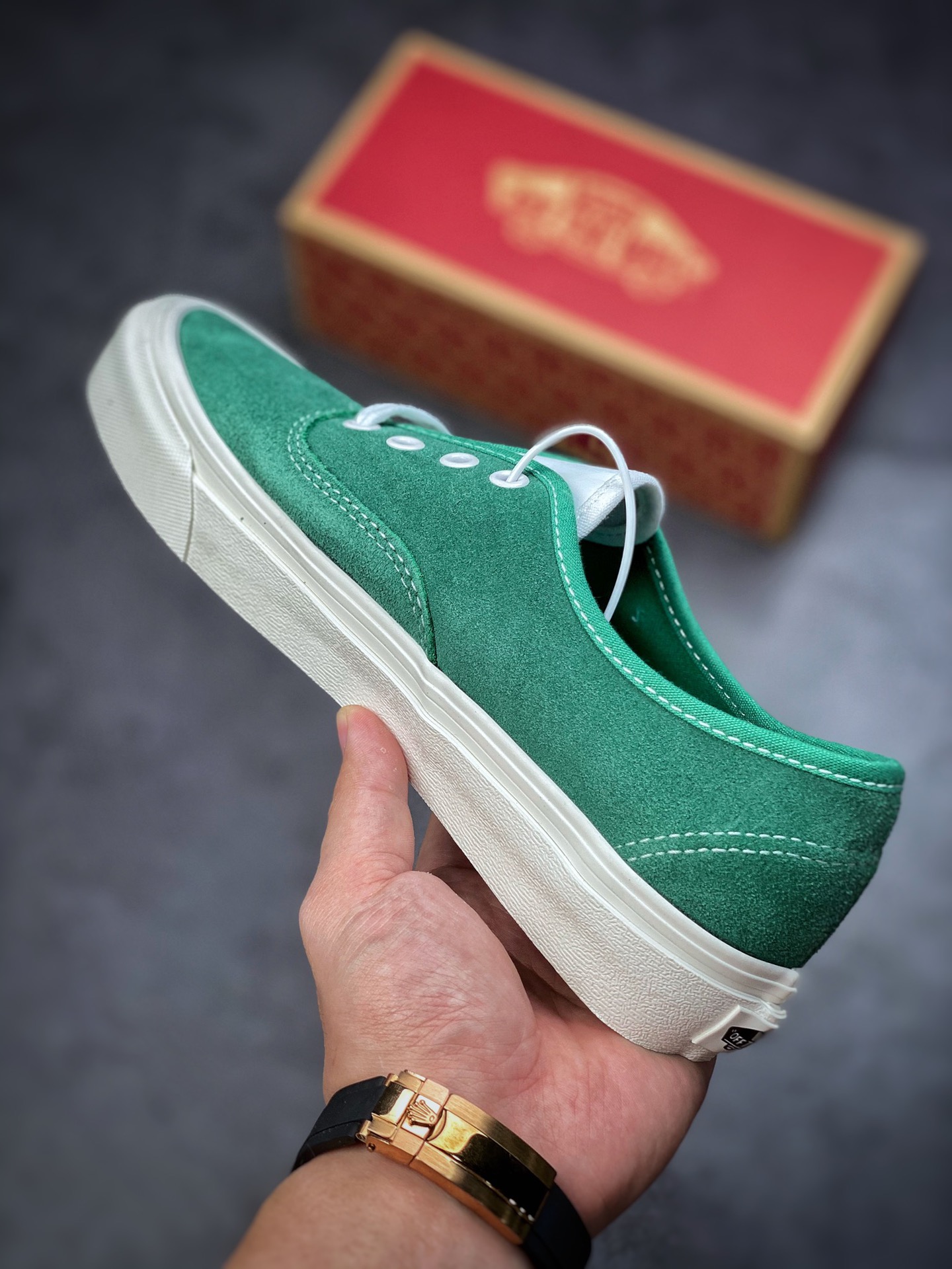 VANS AUTHENTIC Classic Dark Green Suede Sneakers