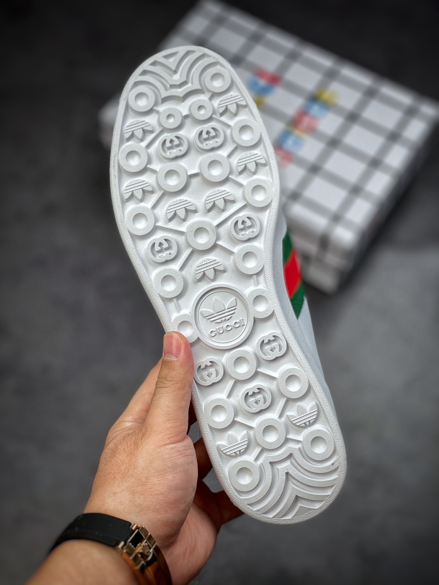 Adidas x GUCCI blockbuster co-branded clover logo and iconic three-bar as design elements