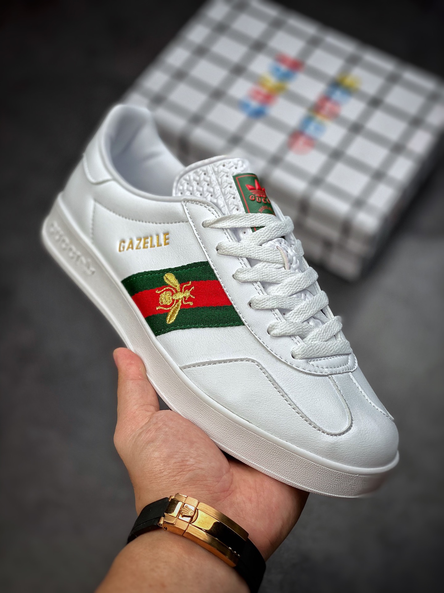 Adidas x GUCCI blockbuster co-branded clover logo and iconic three-bar as design elements