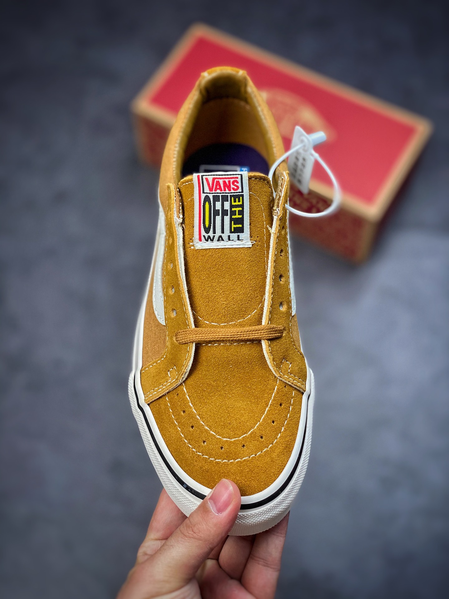 Shawn Yue with the same Vans Sk8-Low natural yellow/brown VANS Vans Sk8-Low 2022 spring and summer new VN0A4UWIA0T