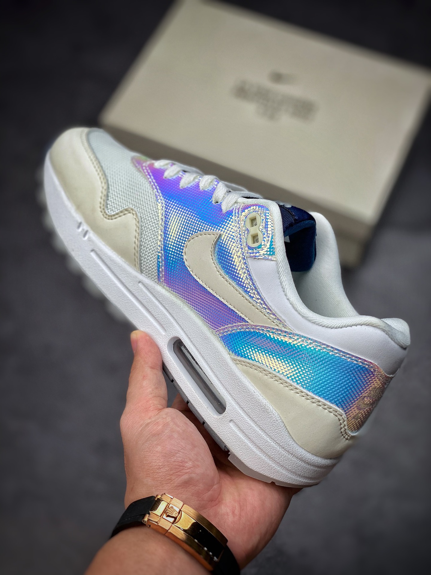 240 NIKE Air Max 1 ”La Ville Lumière” 彩虹渐变光之城 DQ9326-100