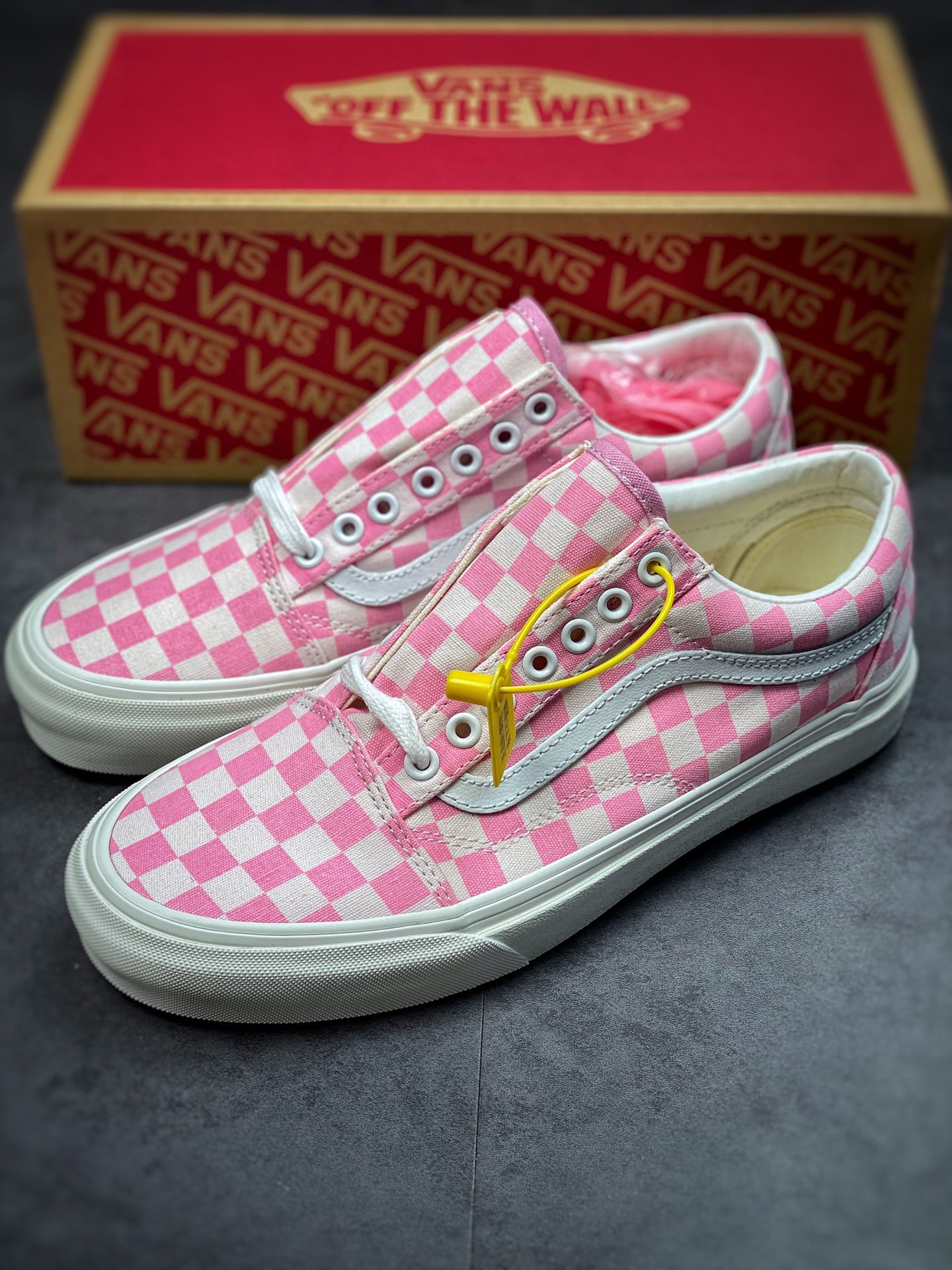 Vans Old Skool Vans Official Cherry Blossom Powder Checkerboard Shoe Canvas Shoes VN0A7Q2JZY2