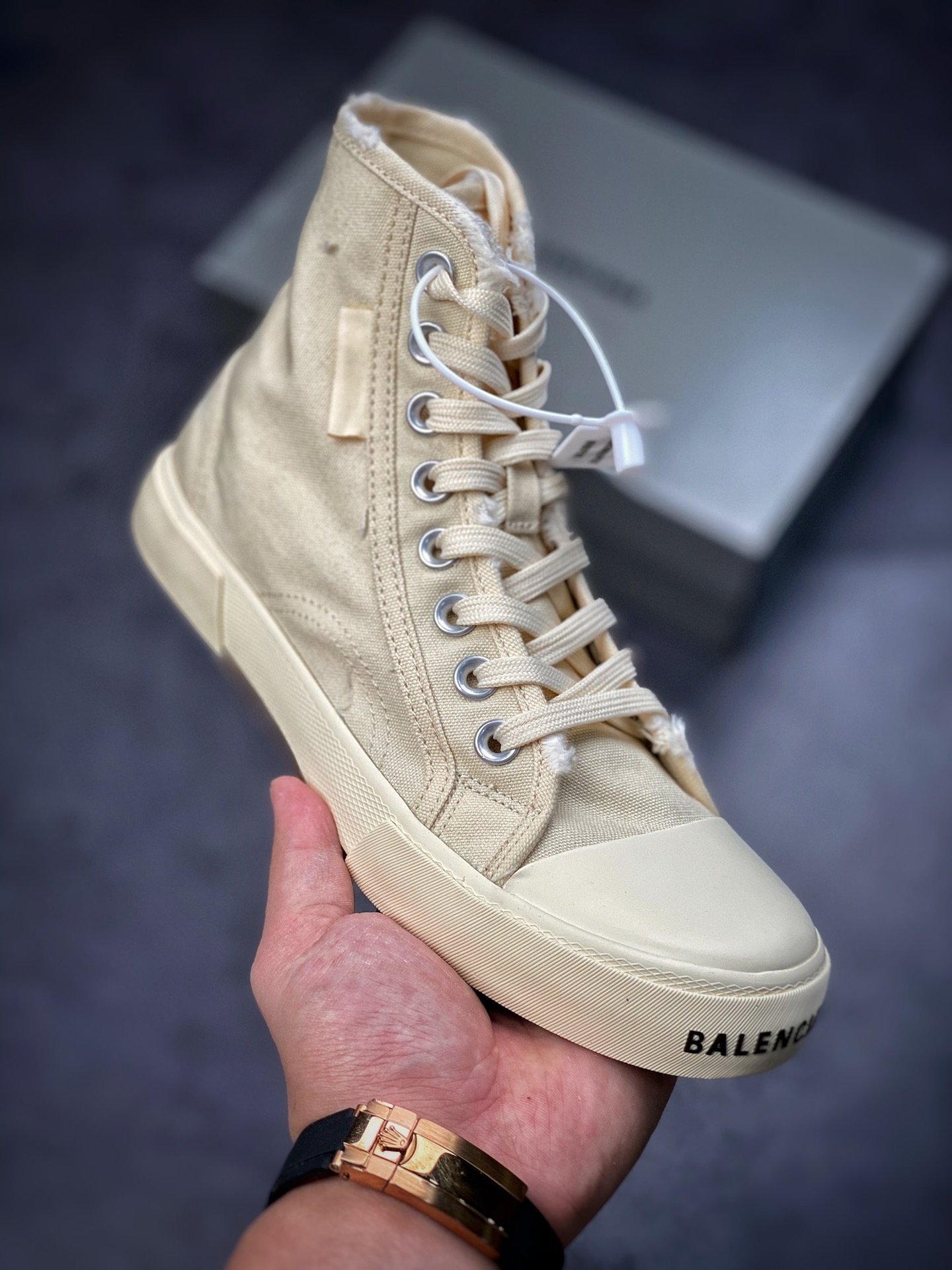 ”Summer new product, French high-end luxury brand-Balenciaga Paris High-top Canvas Paris Summer Series High Top 688756 W3RC4 9090”