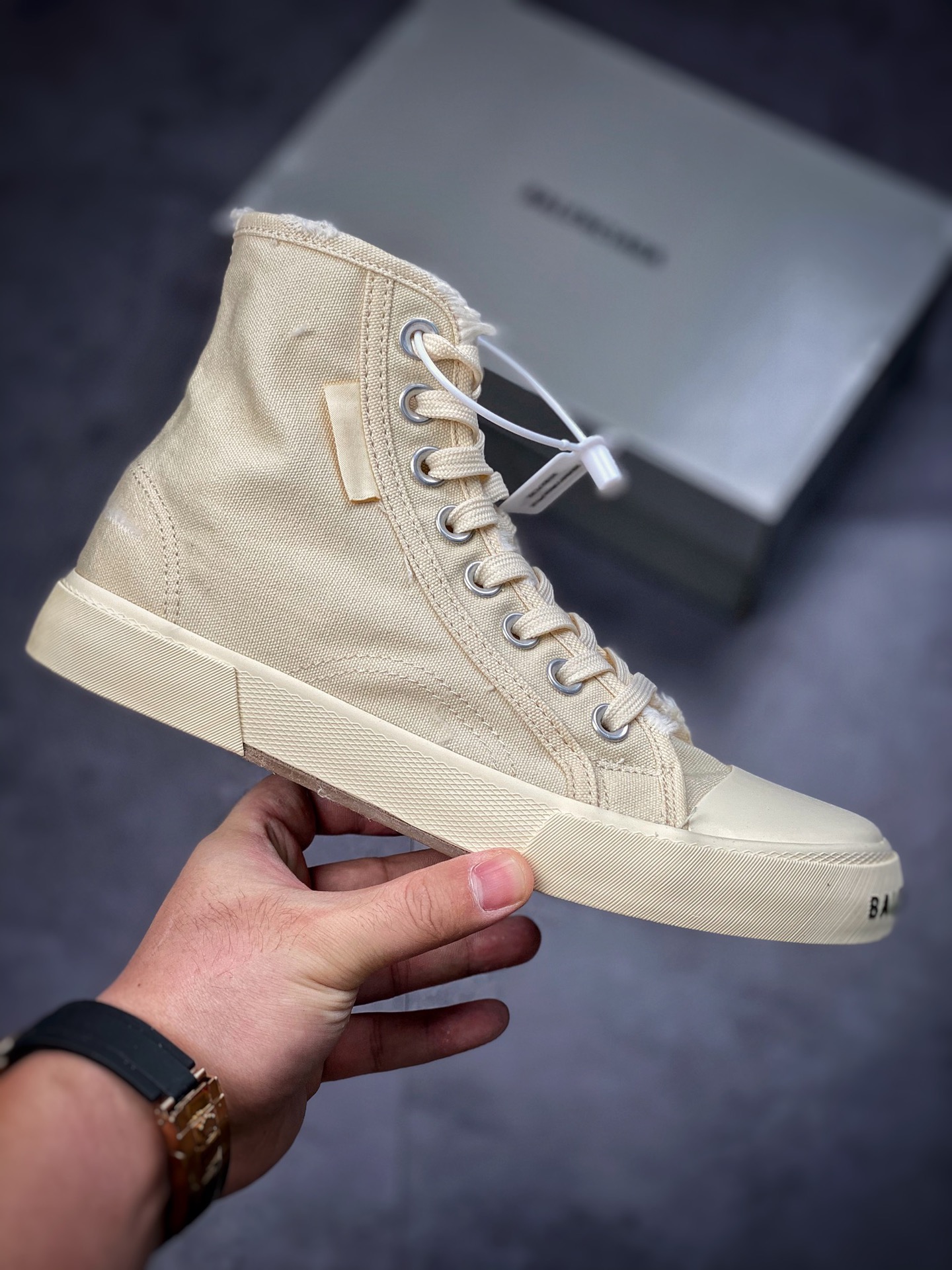 ”Summer new product, French high-end luxury brand-Balenciaga Paris High-top Canvas Paris Summer Series High Top 688756 W3RC4 9090”