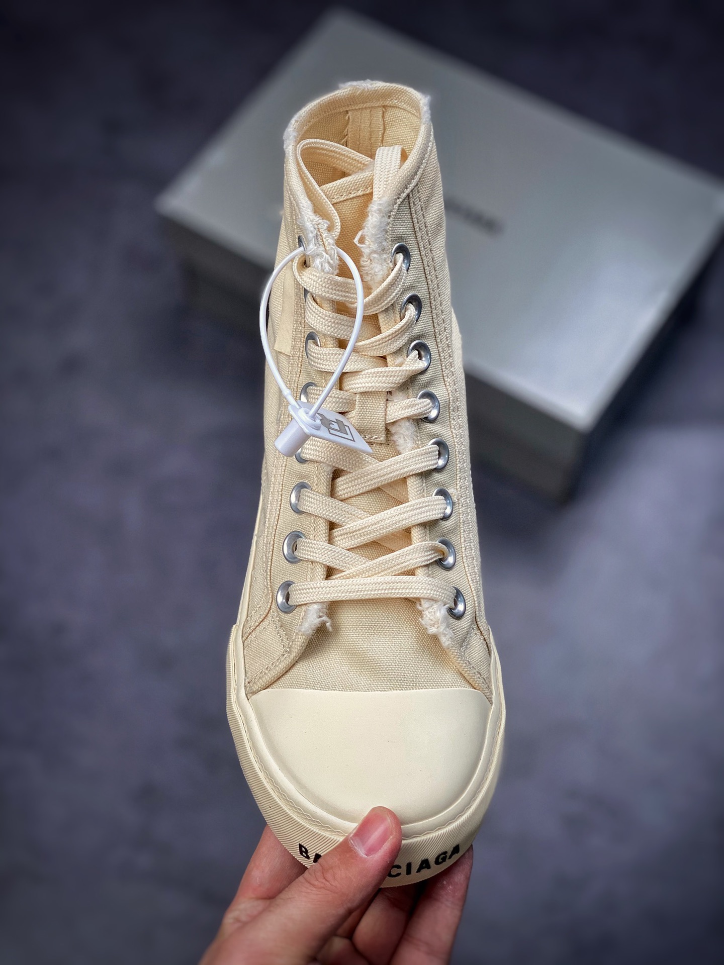 ”Summer new product, French high-end luxury brand-Balenciaga Paris High-top Canvas Paris Summer Series High Top 688756 W3RC4 9090”