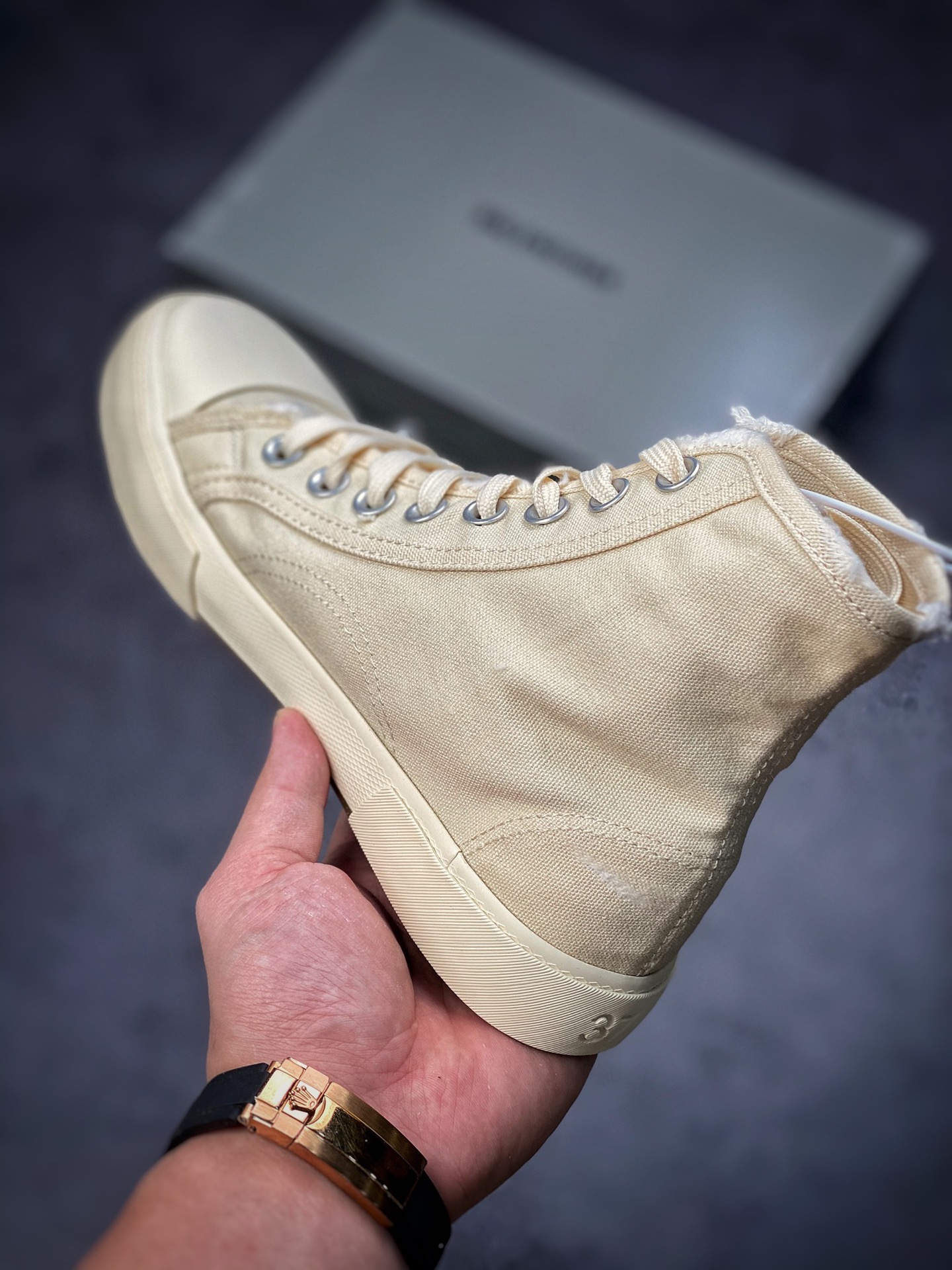 ”Summer new product, French high-end luxury brand-Balenciaga Paris High-top Canvas Paris Summer Series High Top 688756 W3RC4 9090”