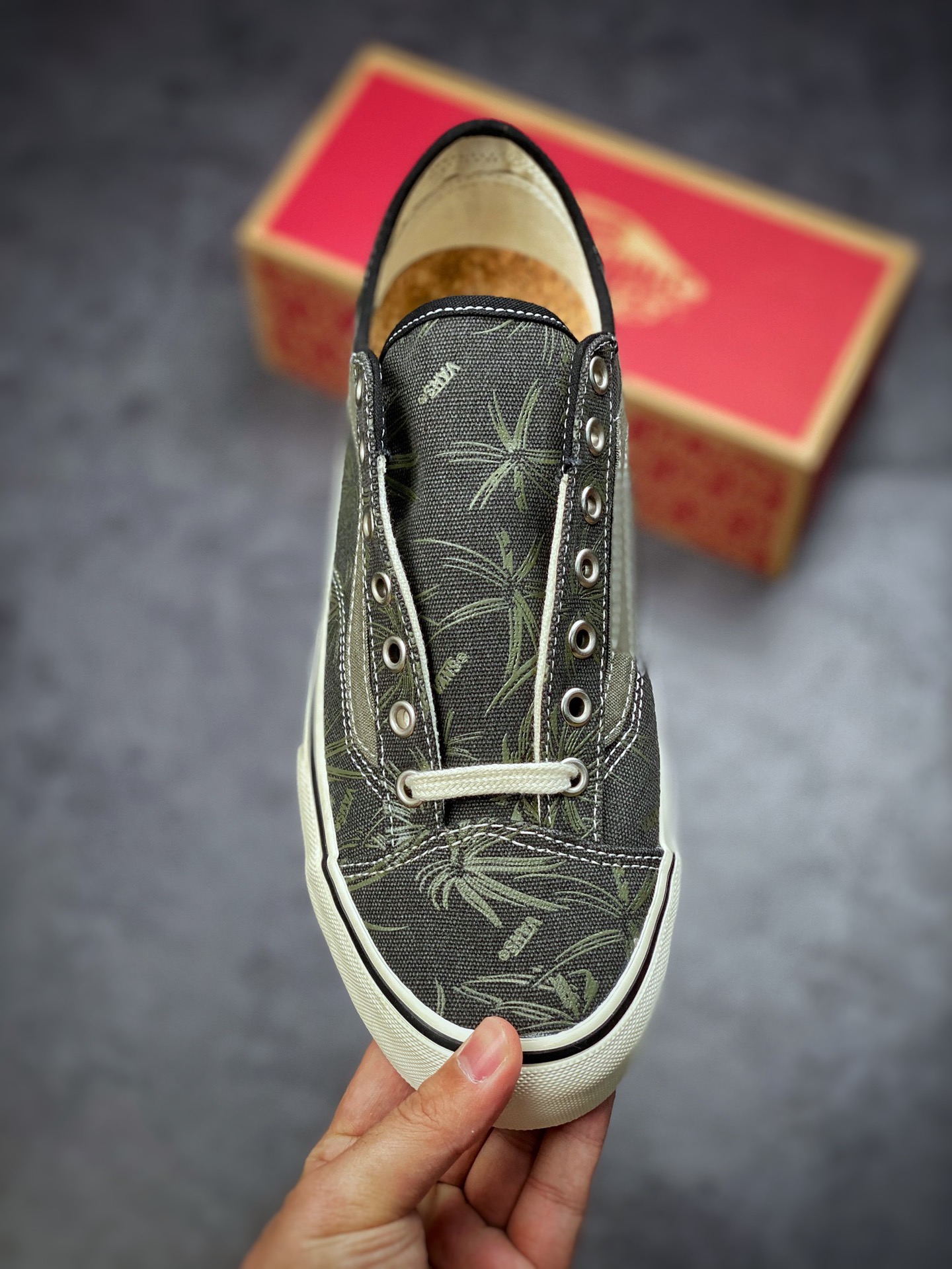 Vans Vans Official Style 36 Black Palm Leaf Print Men's and Women's Canvas Shoes