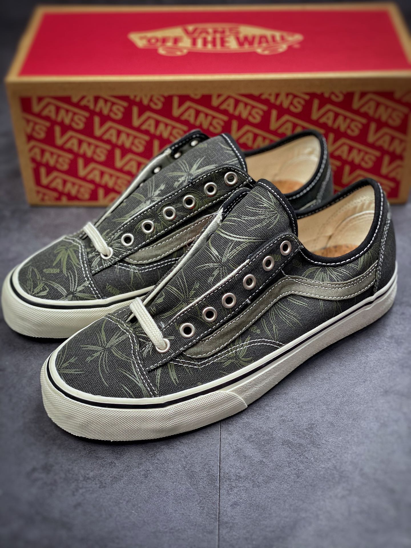 Vans Vans Official Style 36 Black Palm Leaf Print Men's and Women's Canvas Shoes