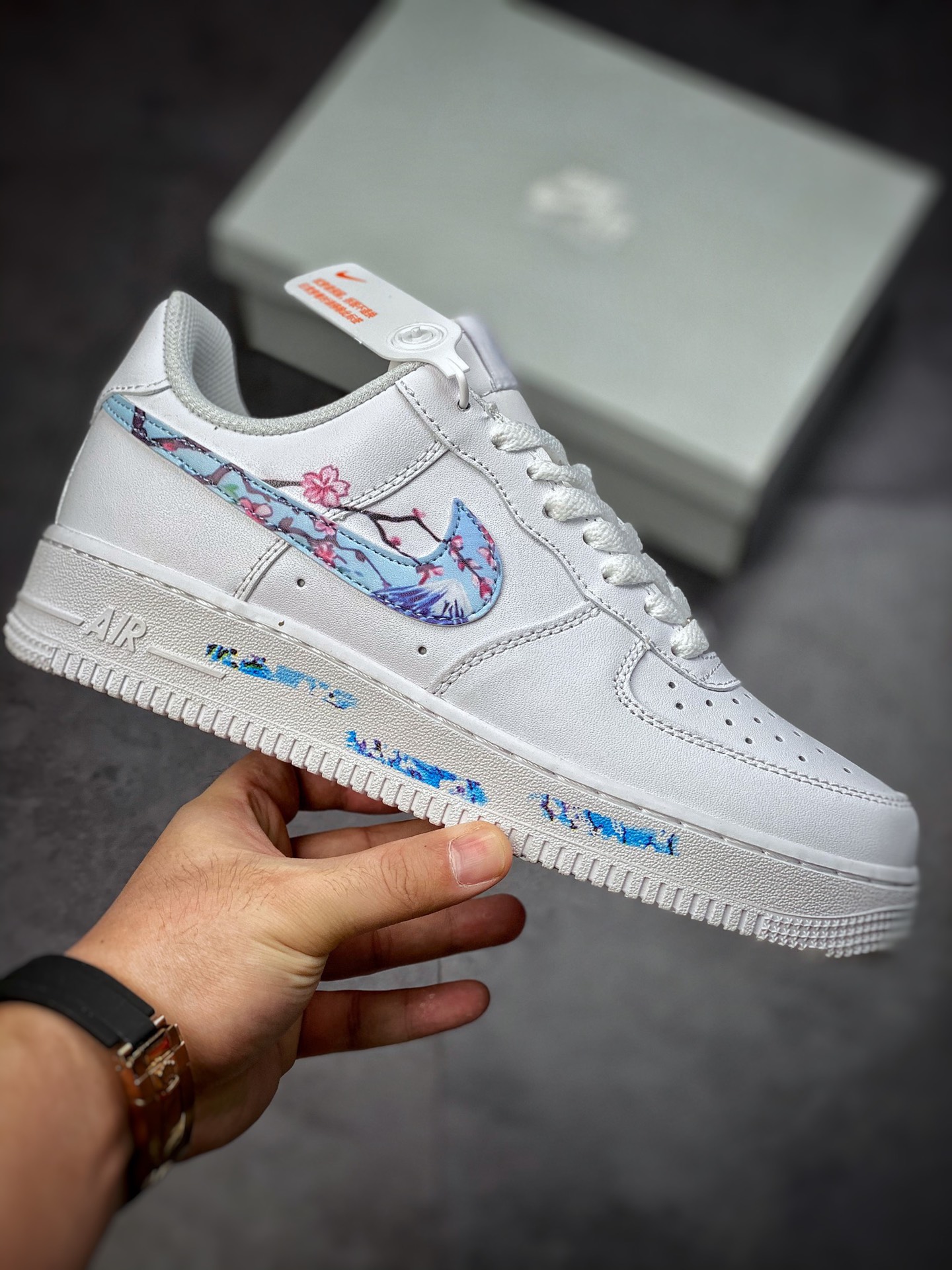 180 Nike Air Force 1 Low 07 樱花彩绘 CW2288-111