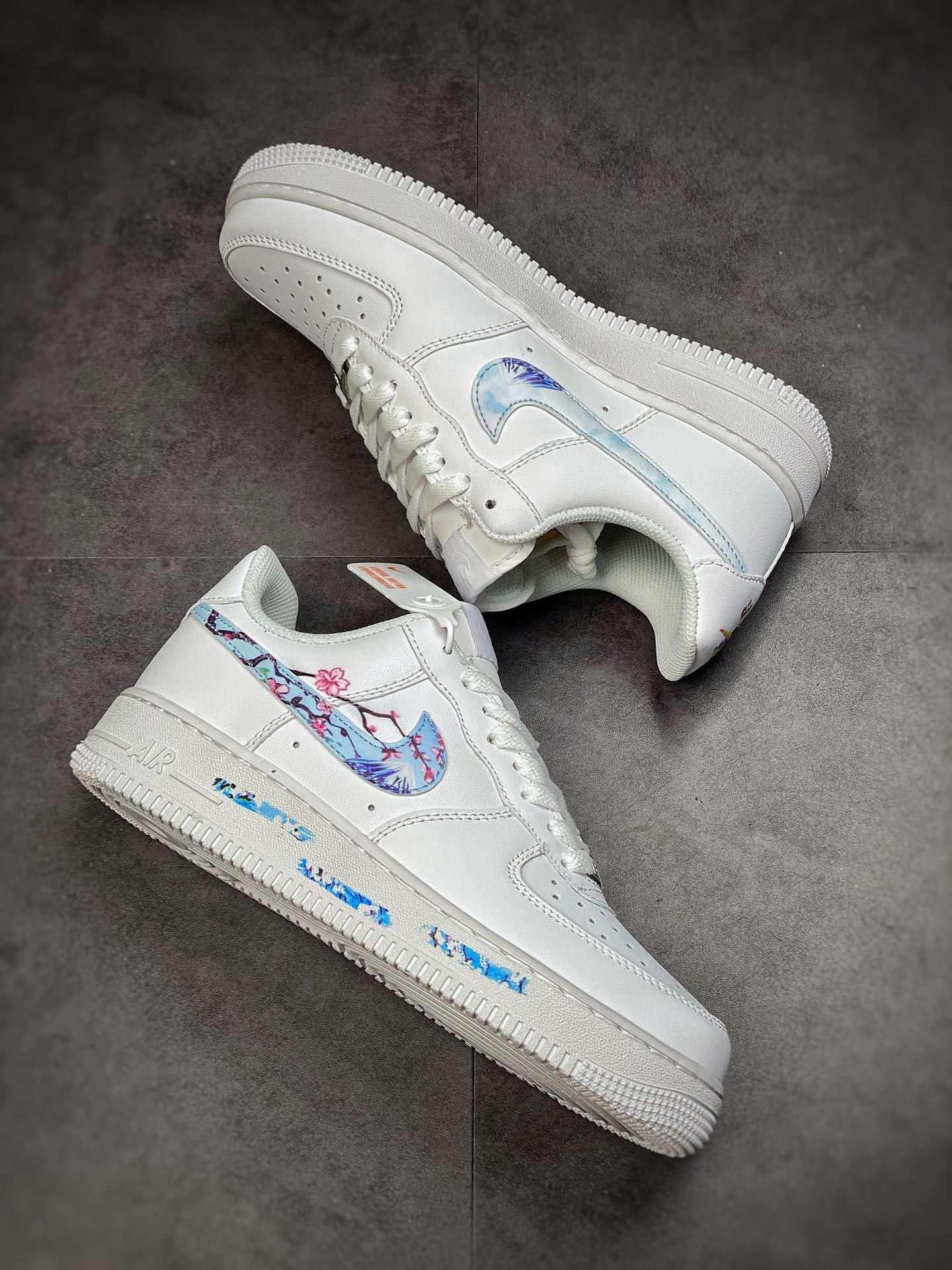 180 Nike Air Force 1 Low 07 樱花彩绘 CW2288-111