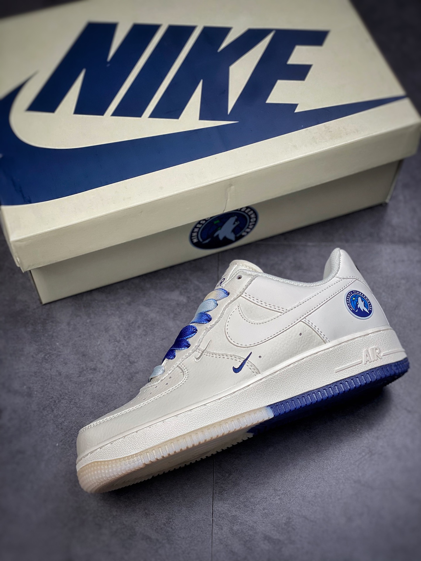 260 Nike Air Force 1 Low 07 串标白蓝渐变 明尼苏达森林狼ML5801-501