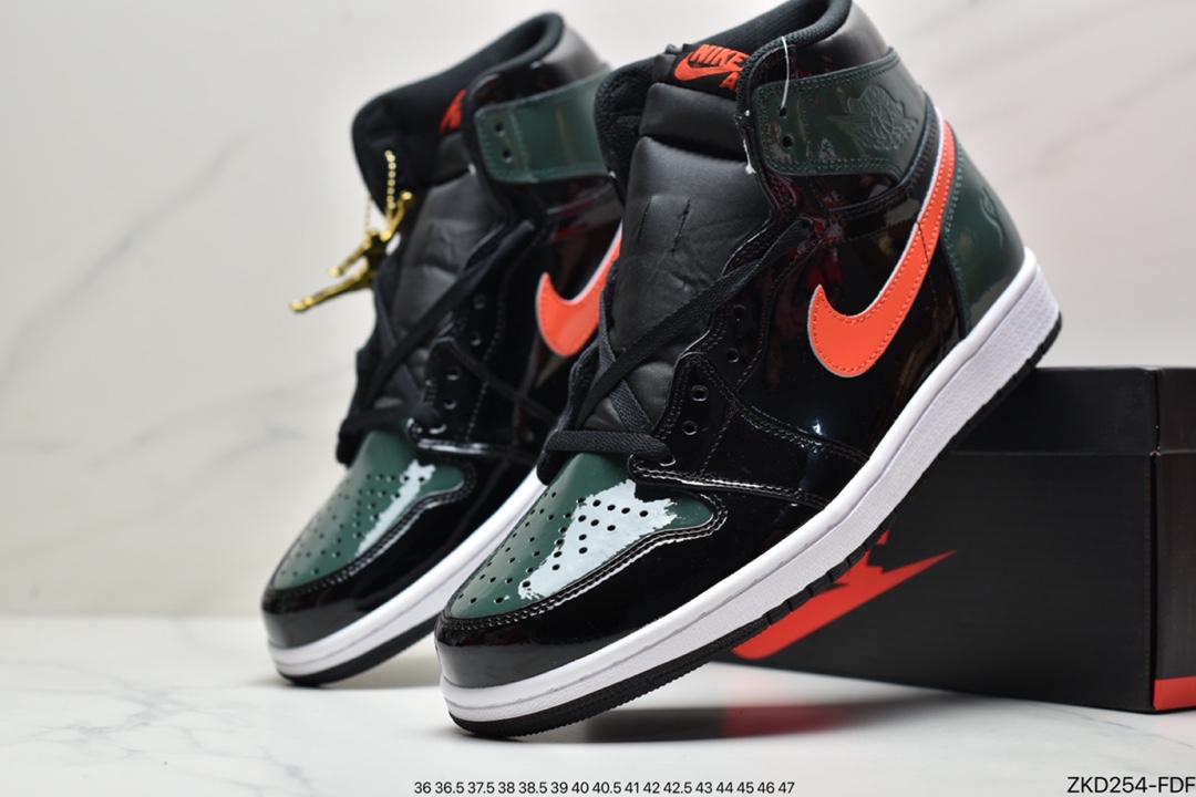 Air Jordan 1 High OG Stealth AJ1 High Top Series 555088-037