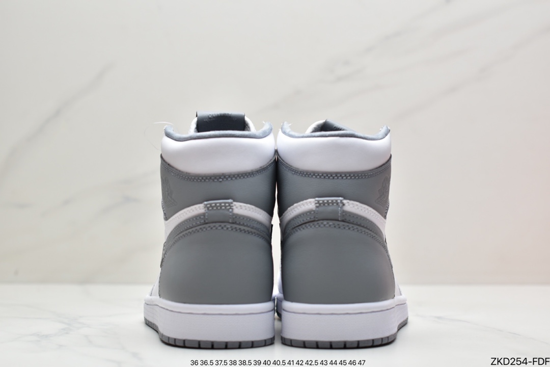 Air Jordan 1 High OG Stealth AJ1 High Top Series 555088-037