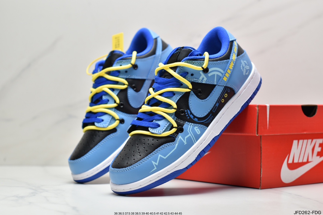 Futura x Nike Dunk Low SB Joint Deconstruction Strap Skateboard Shoes DD1391-100