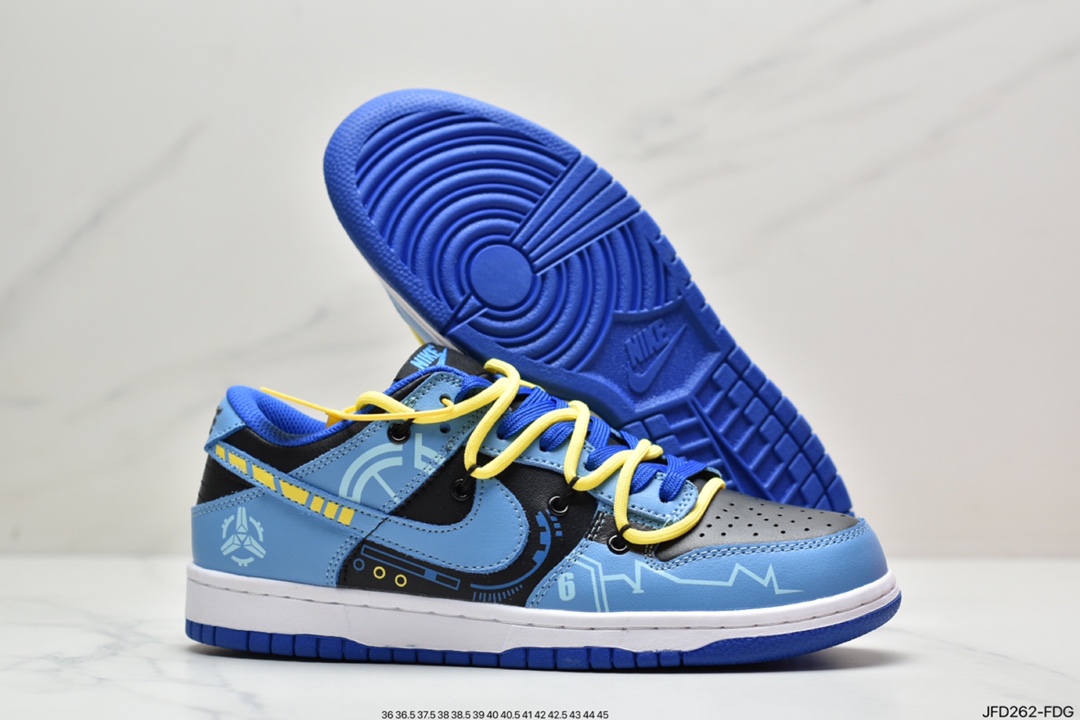 Futura x Nike Dunk Low SB Joint Deconstruction Strap Skateboard Shoes DD1391-100