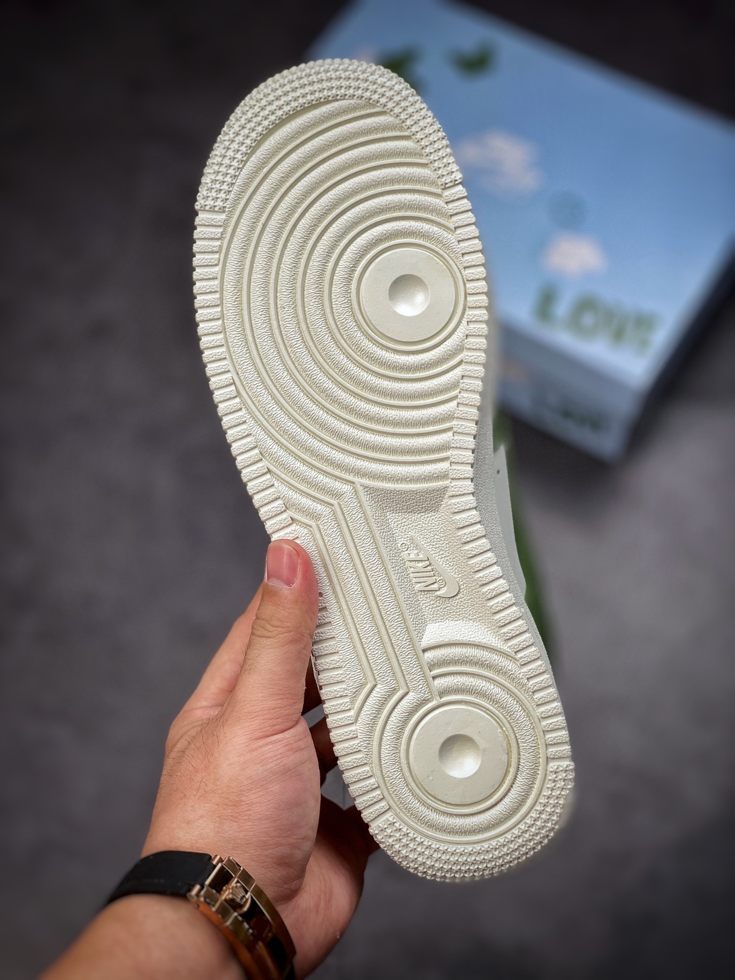 Nike Air Force 1 Low 07 White and Green Small Chrysanthemum CW2288-662