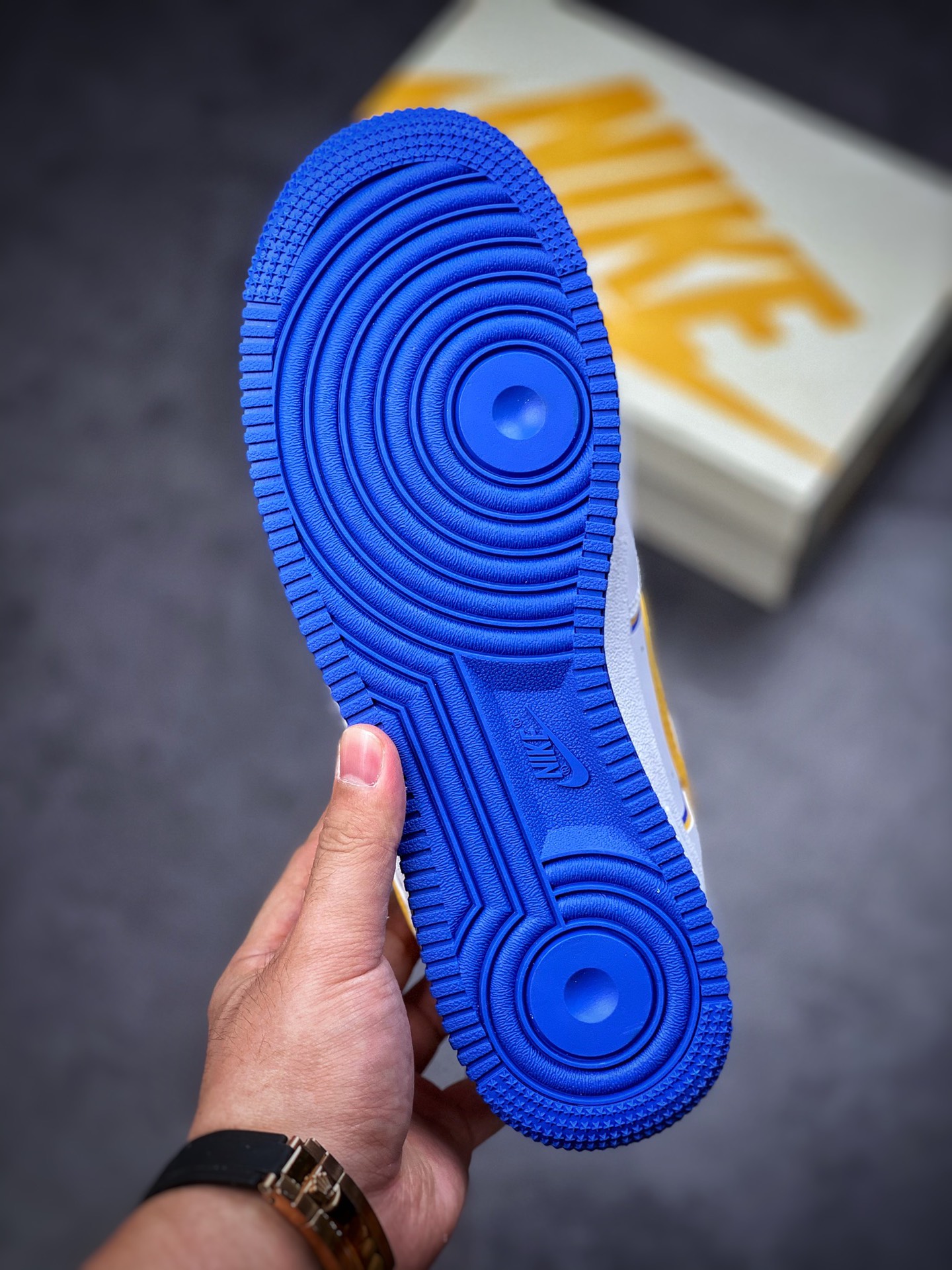 Nike Air Force 1 Low 07 Warriors Curry BS8856-115