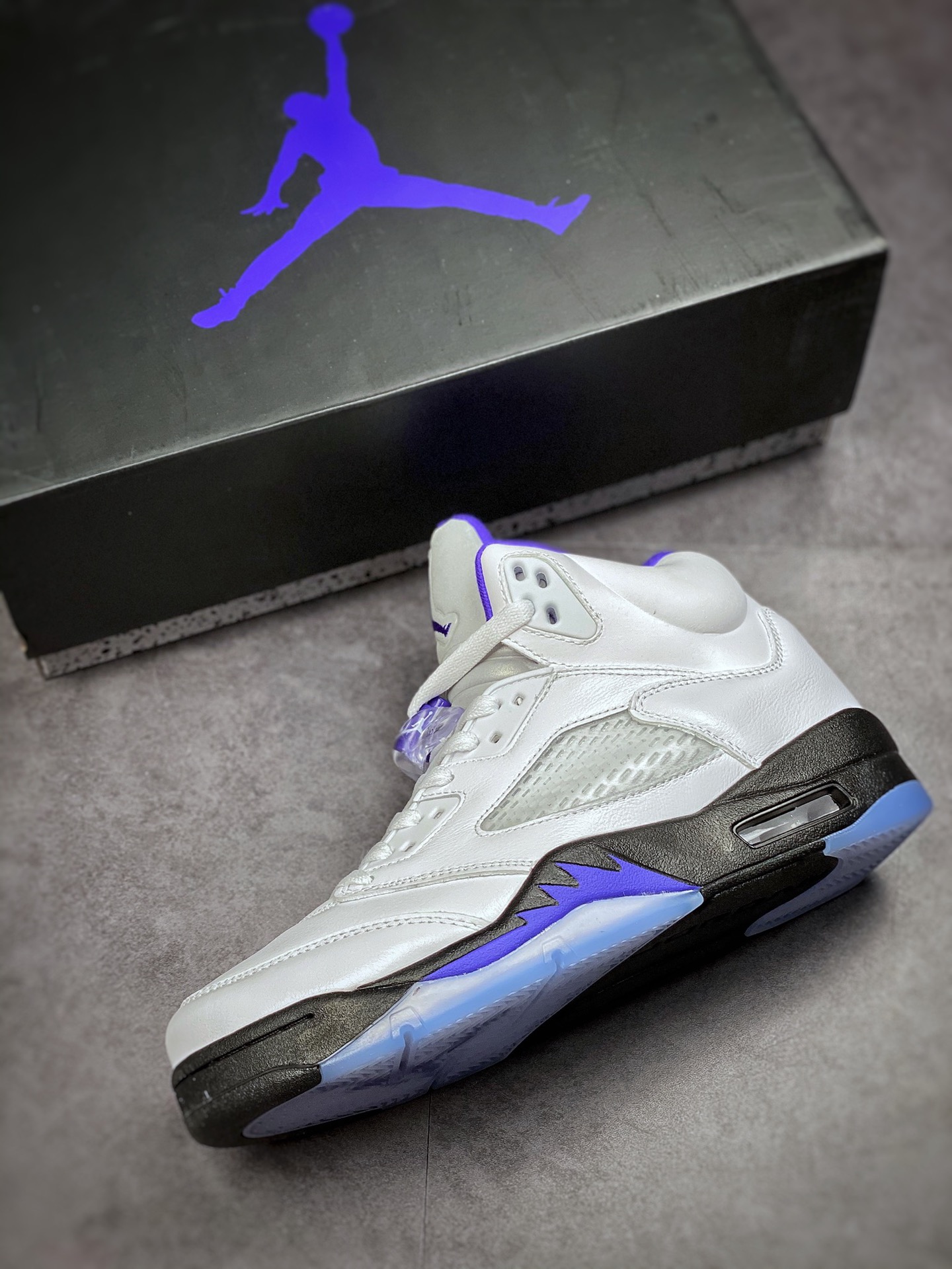 Air Jordan 5 ”Stealth 2.0” White Blue DD0587-141-Top High Quatity Cheap Sneakers Fashion Clothing Clothes Bags handbags Shoes of all Brand wholesale With The best Quality And Beautiful Price from China Factory Chinese suppliers wholesaler seller Air Jordan 5 ”Stealth 2.0” White Blue DD0587-141