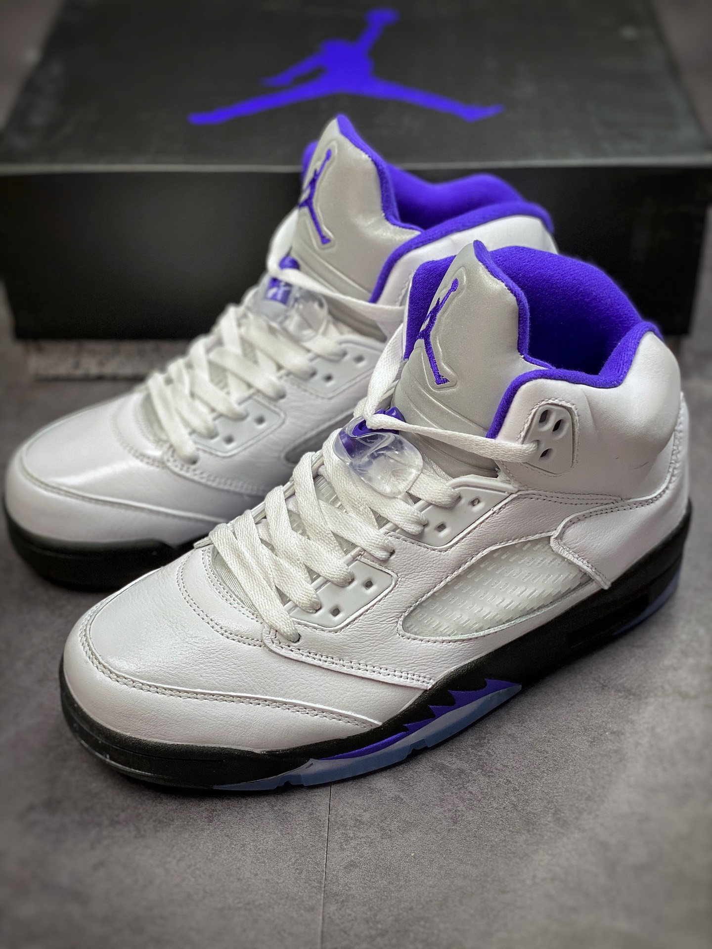 Air Jordan 5 ”Stealth 2.0” White Blue DD0587-141-Top High Quatity Cheap Sneakers Fashion Clothing Clothes Bags handbags Shoes of all Brand wholesale With The best Quality And Beautiful Price from China Factory Chinese suppliers wholesaler seller Air Jordan 5 ”Stealth 2.0” White Blue DD0587-141