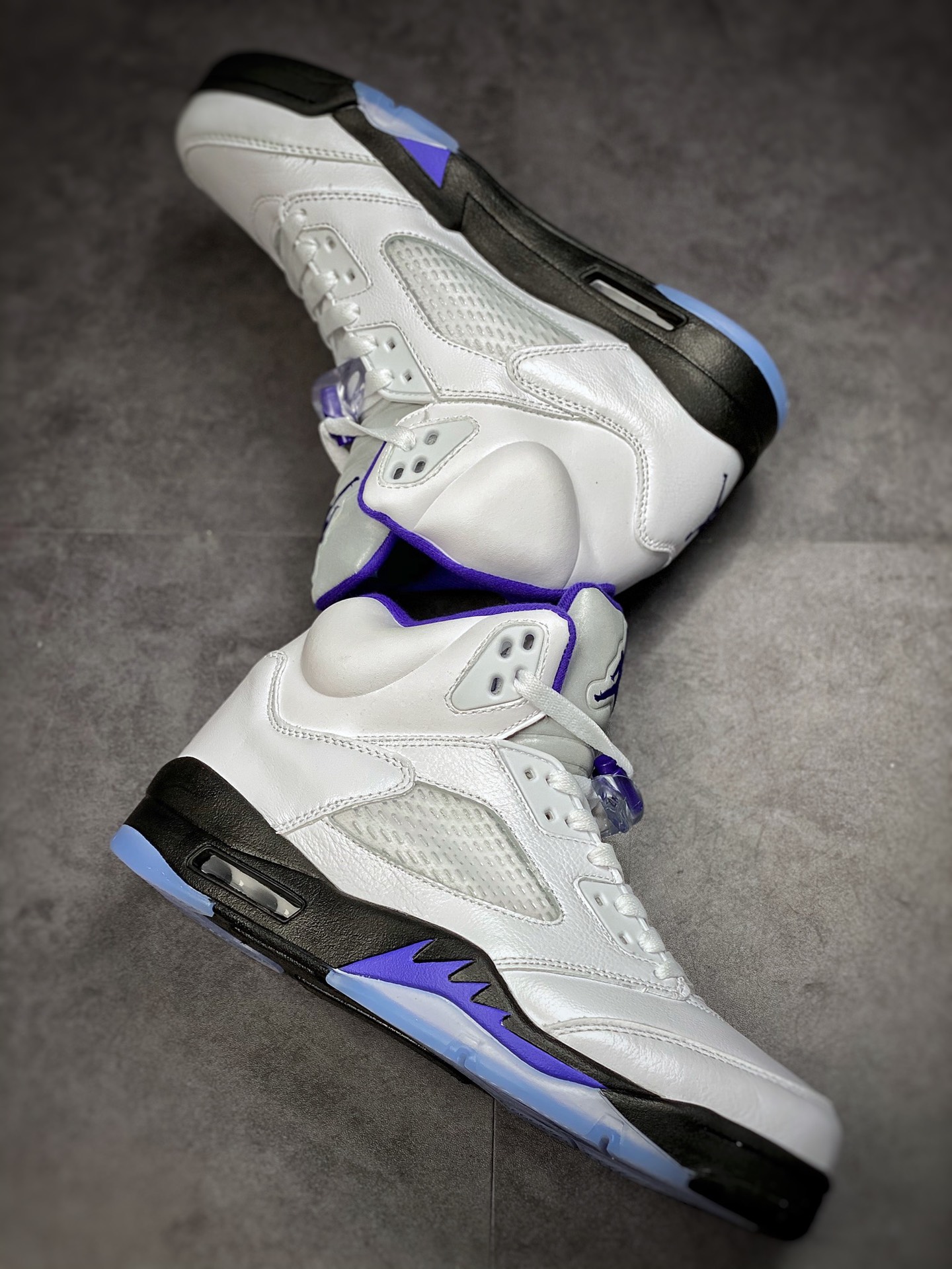 Air Jordan 5 ”Stealth 2.0” White Blue DD0587-141-Top High Quatity Cheap Sneakers Fashion Clothing Clothes Bags handbags Shoes of all Brand wholesale With The best Quality And Beautiful Price from China Factory Chinese suppliers wholesaler seller Air Jordan 5 ”Stealth 2.0” White Blue DD0587-141