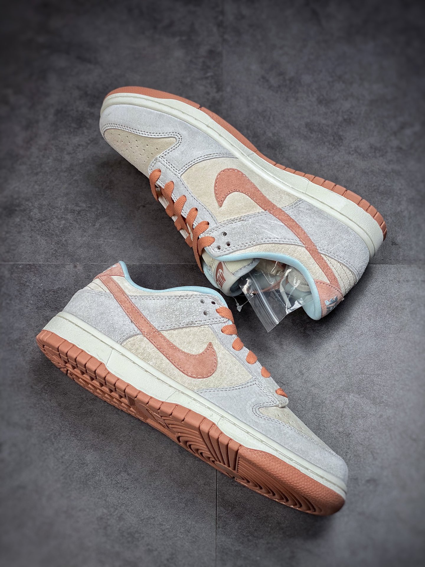 Nike Dunk Low Fossil Rose Grey Blue Pink Fossil Rose DH7577-001-Top High Quatity Cheap Sneakers Fashion Clothing Clothes Bags handbags Shoes of all Brand wholesale With The best Quality And Beautiful Price from China Factory Chinese suppliers wholesaler seller Nike Dunk Low Fossil Rose Grey Blue Pink Fossil Rose DH7577-001