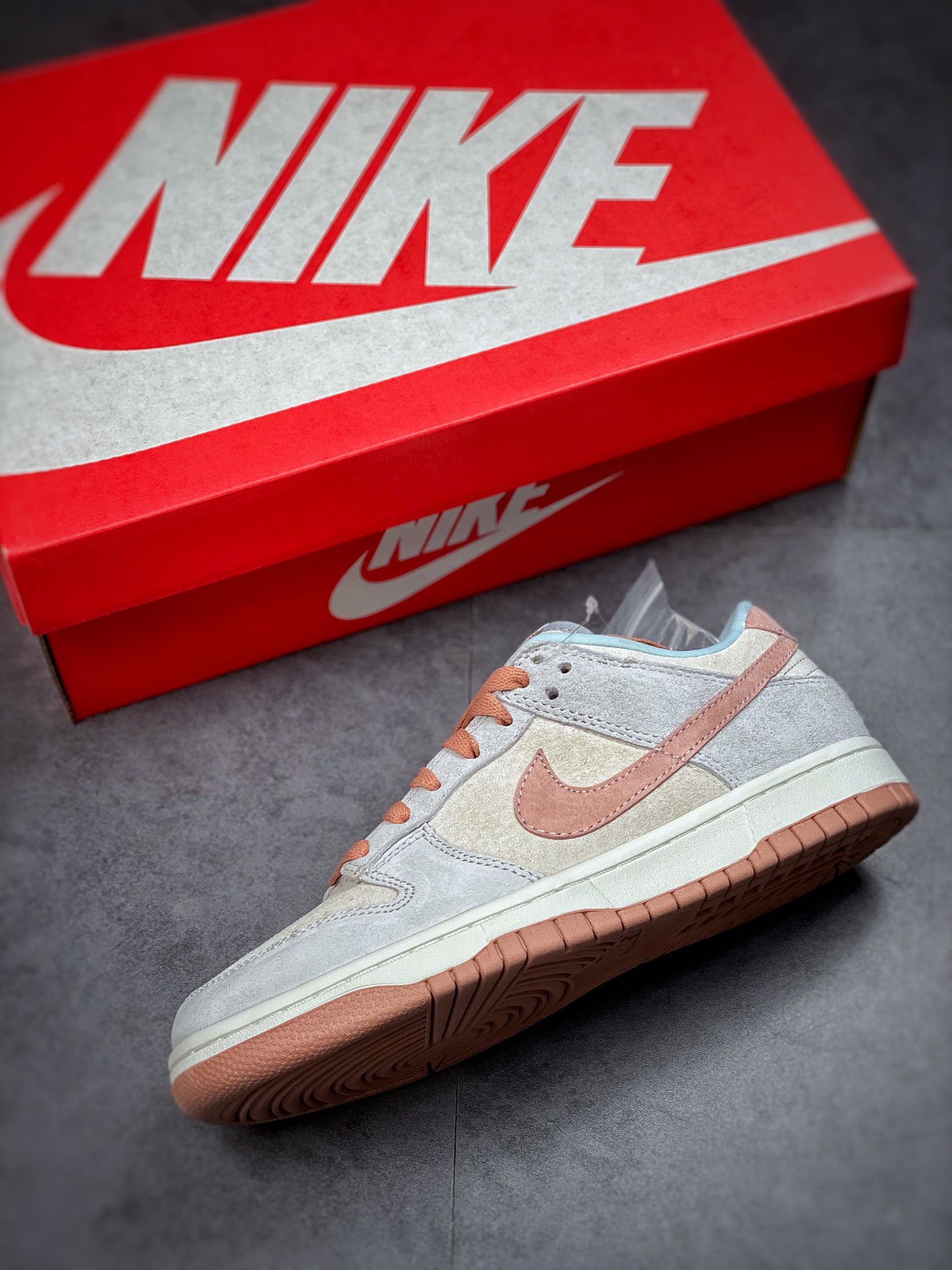 Nike Dunk Low Fossil Rose Grey Blue Pink Fossil Rose DH7577-001-Top High Quatity Cheap Sneakers Fashion Clothing Clothes Bags handbags Shoes of all Brand wholesale With The best Quality And Beautiful Price from China Factory Chinese suppliers wholesaler seller Nike Dunk Low Fossil Rose Grey Blue Pink Fossil Rose DH7577-001