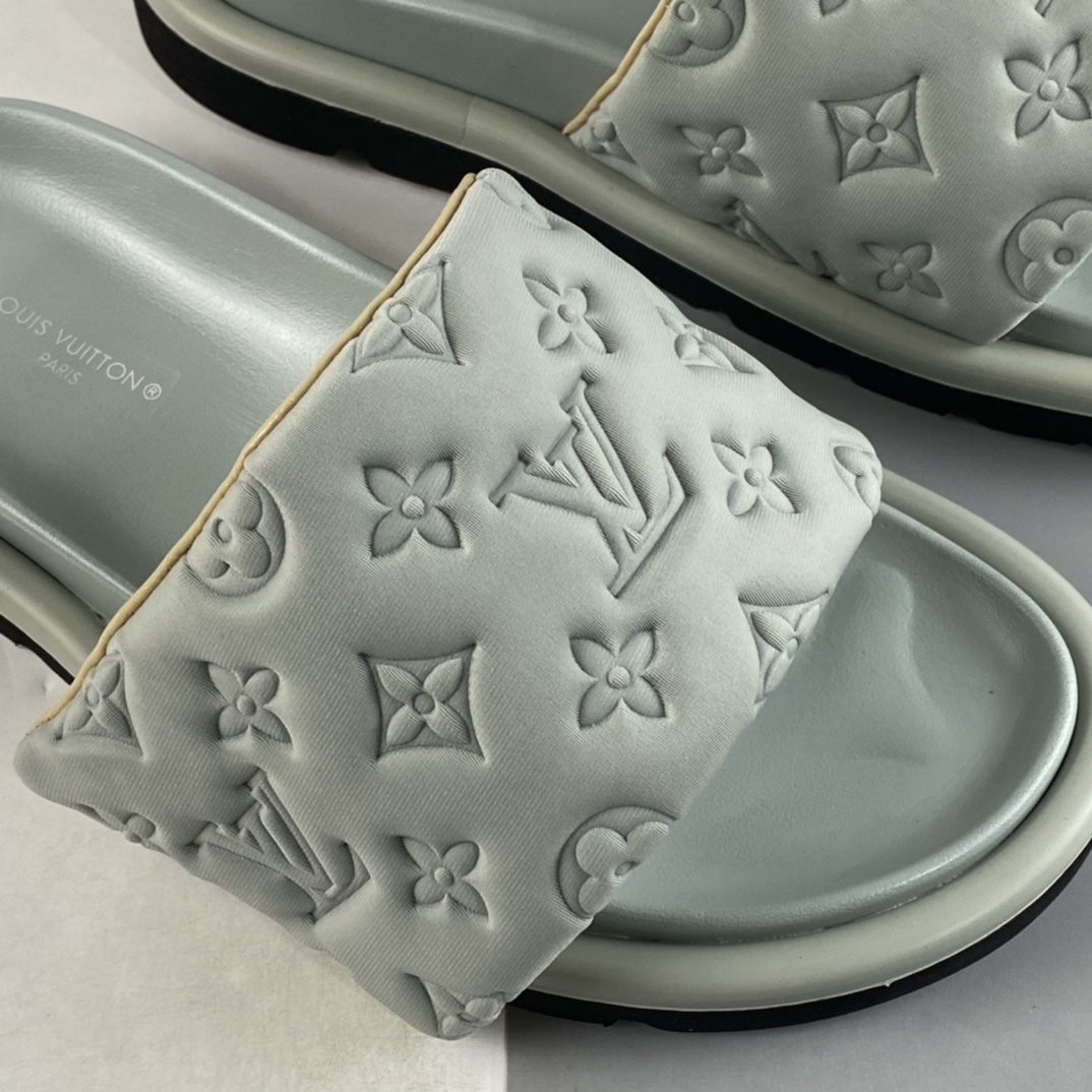 Louis Vuitton LV summer new casual slippers