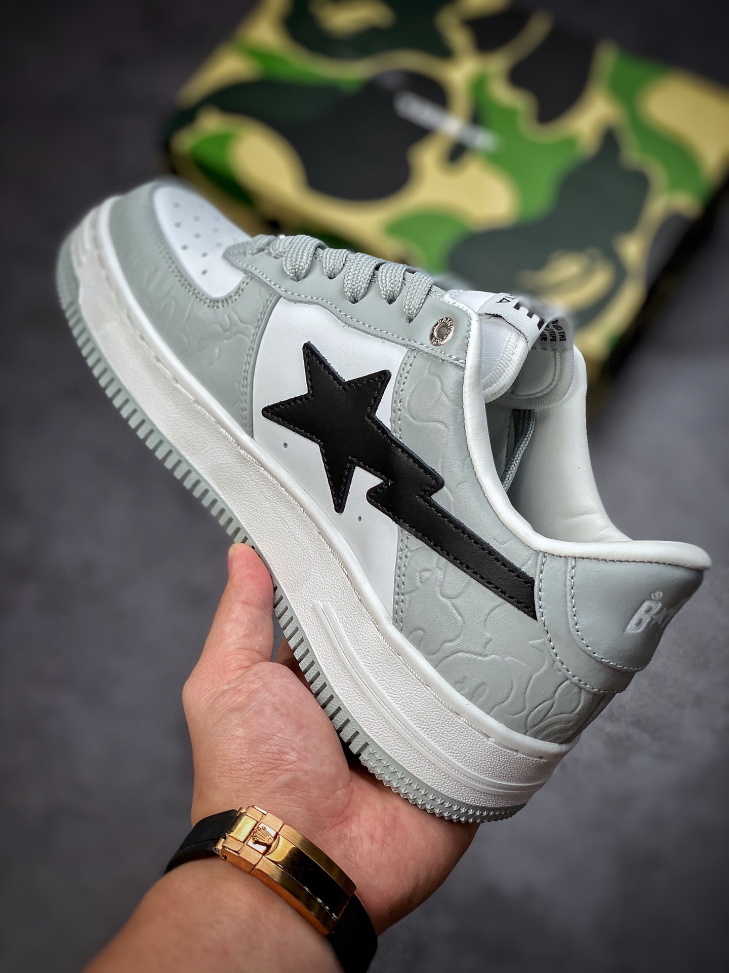 Bape Sta To Low star with the same ape head classic patent leather low-top sports casual sneakers